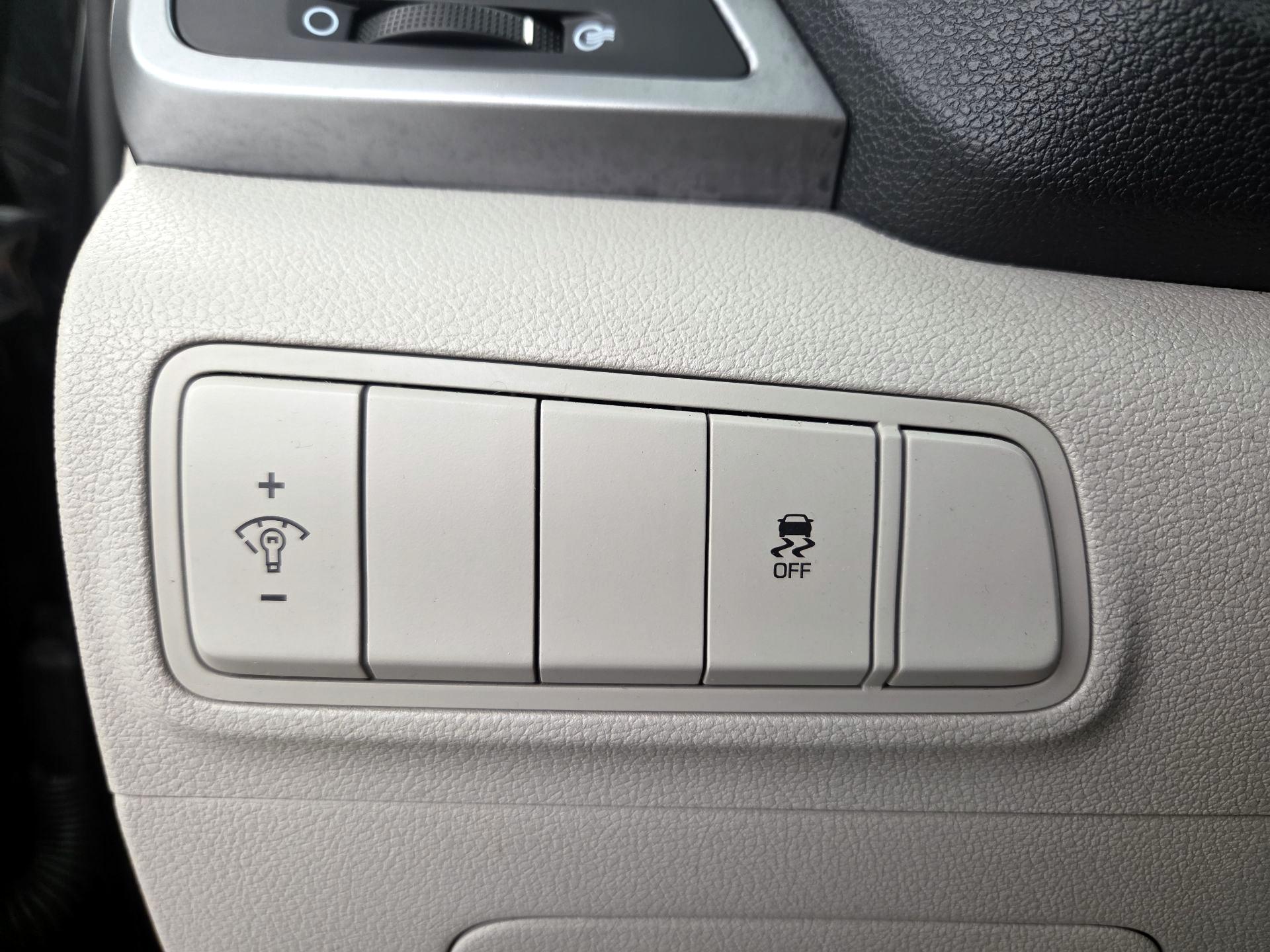 Thumbnail: 2018 Hyundai Tucson - 13