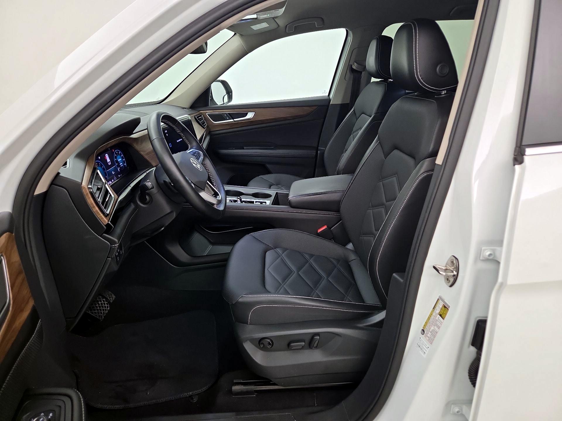 Thumbnail: 2024 Volkswagen Atlas - 11