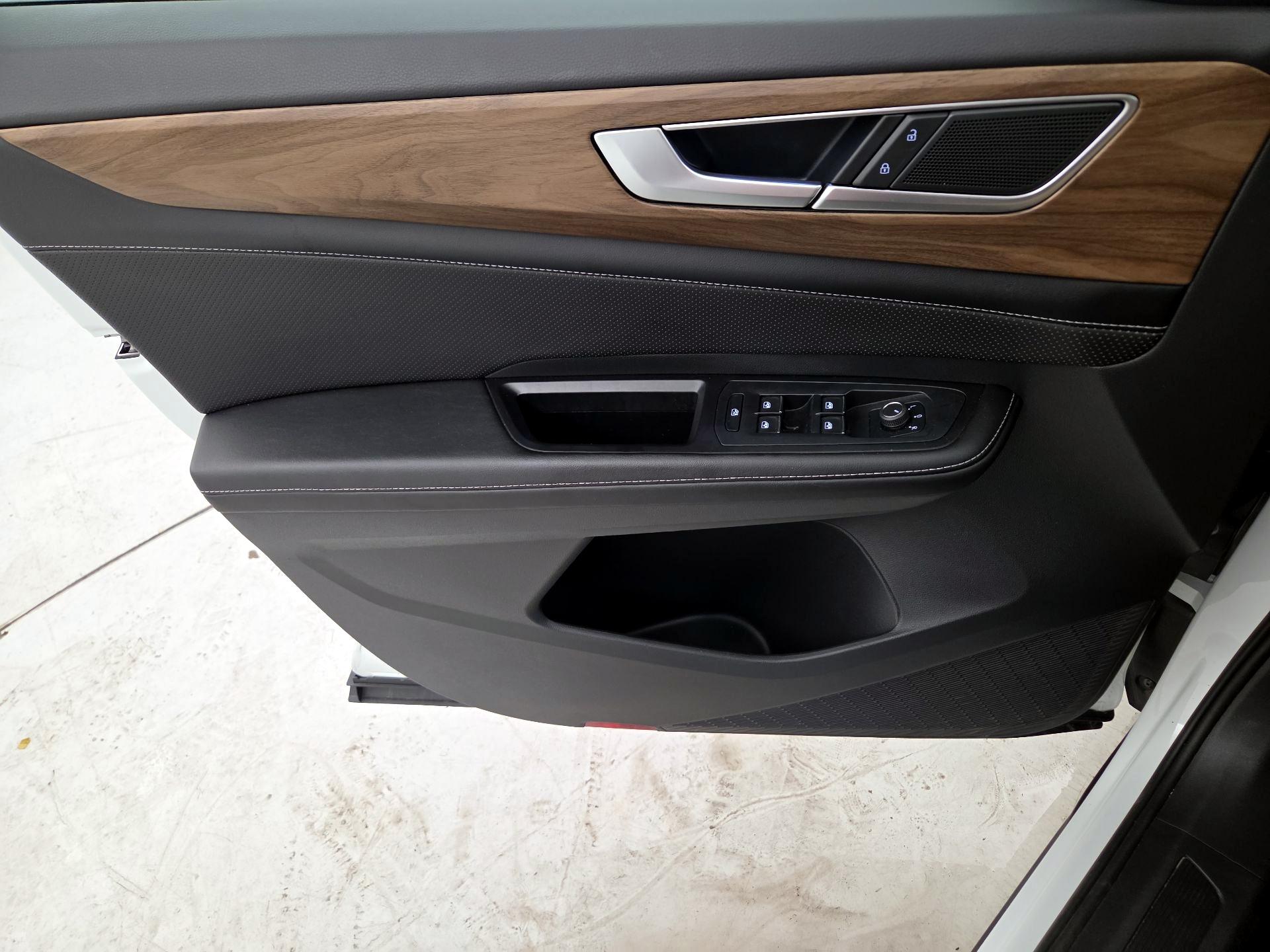 Thumbnail: 2024 Volkswagen Atlas - 12