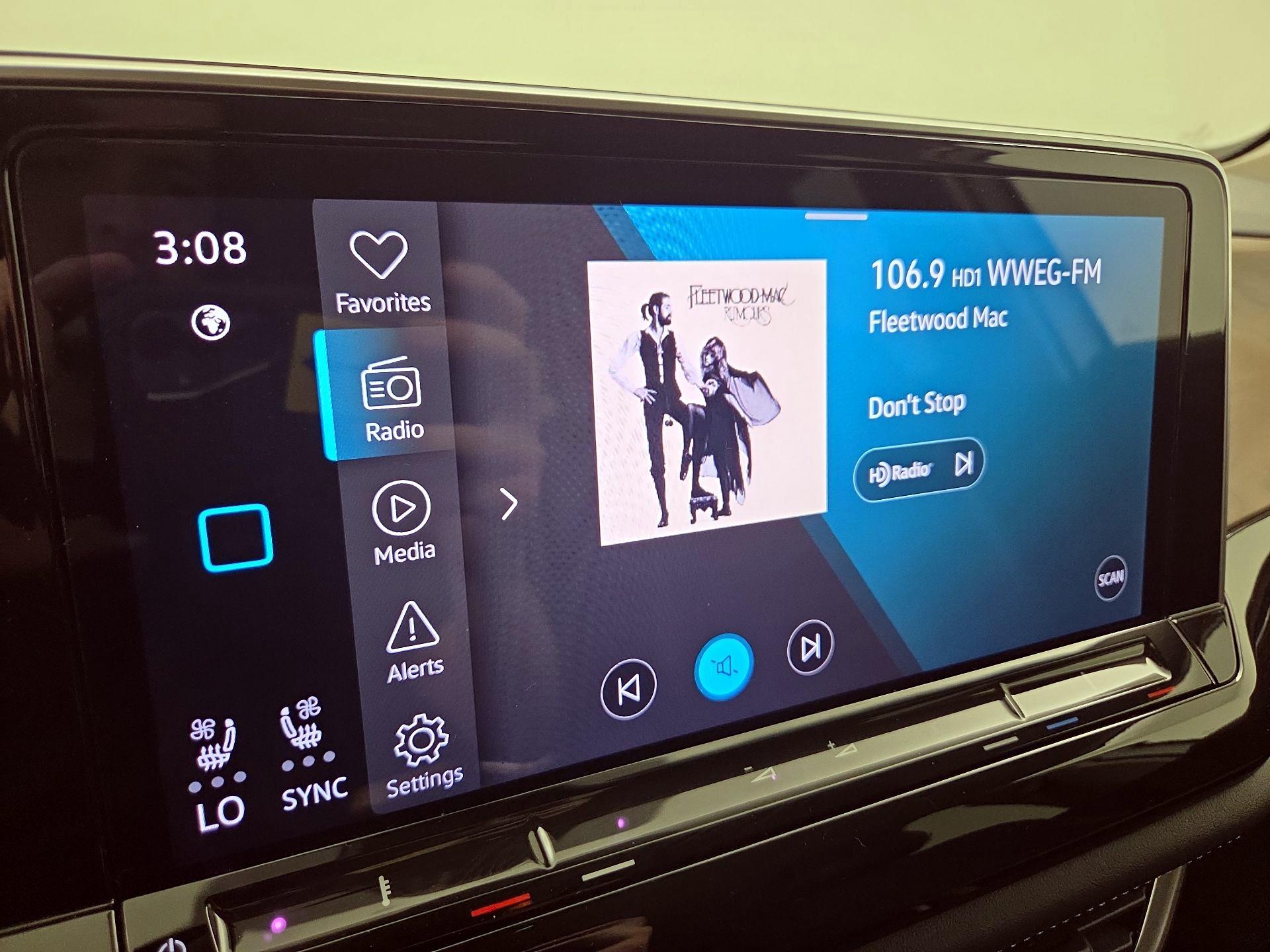 Thumbnail: 2024 Volkswagen Atlas - 15