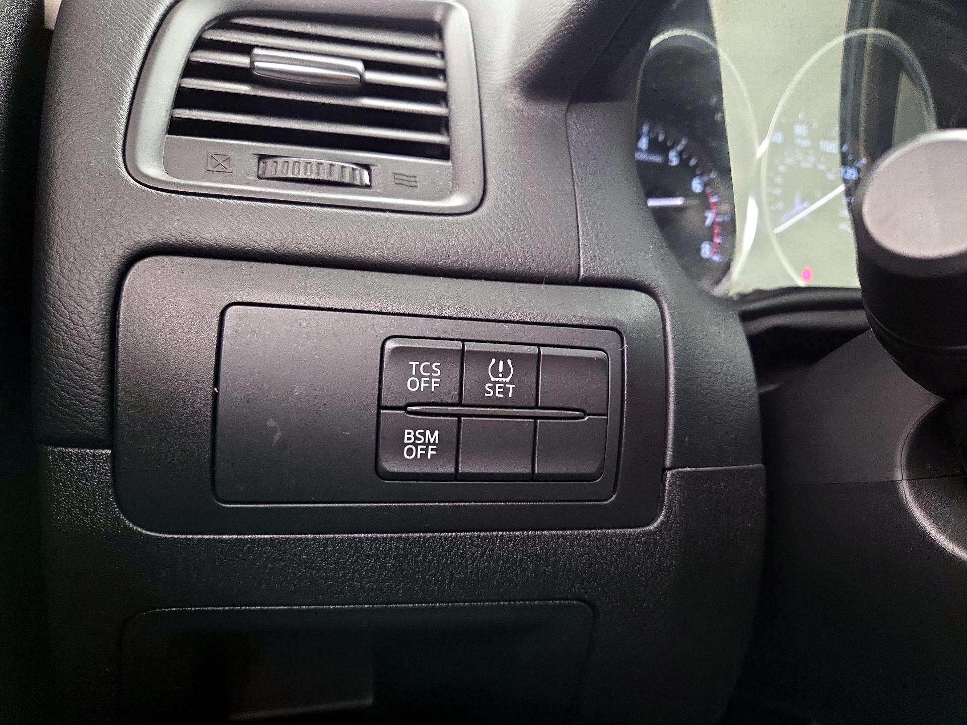 Thumbnail: 2015 Mazda CX-5 - 13