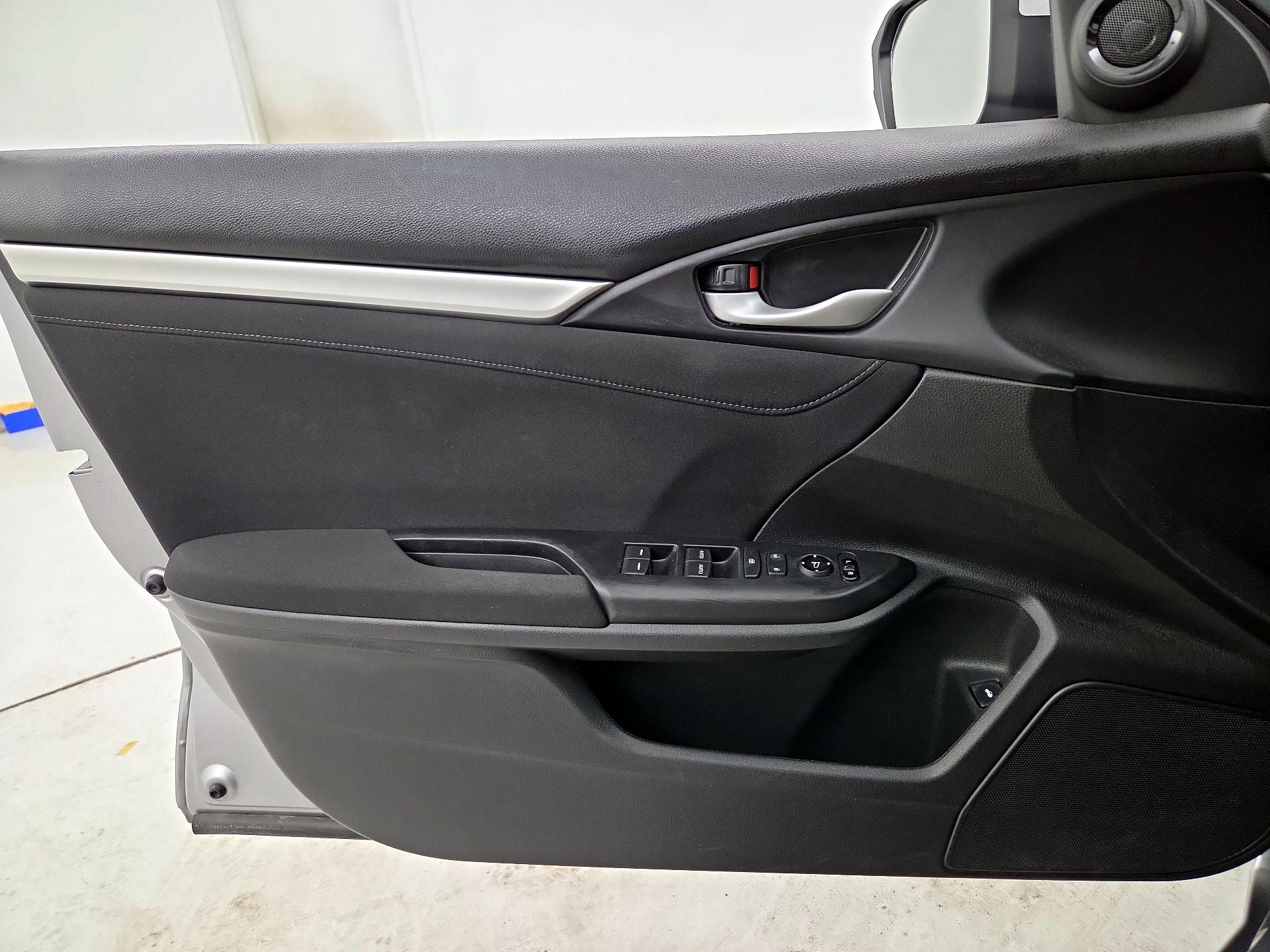 Thumbnail: 2019 Honda Civic - 12