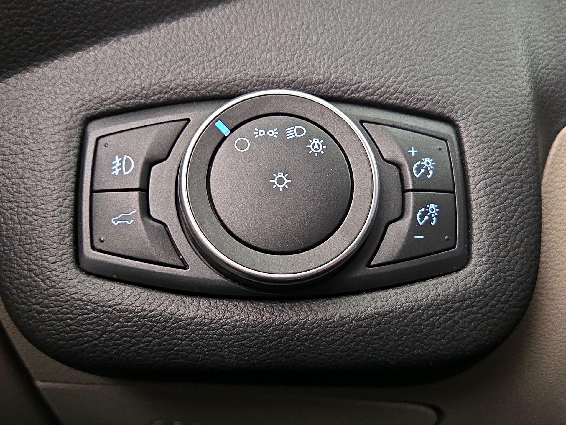 Thumbnail: 2019 Ford Escape - 13