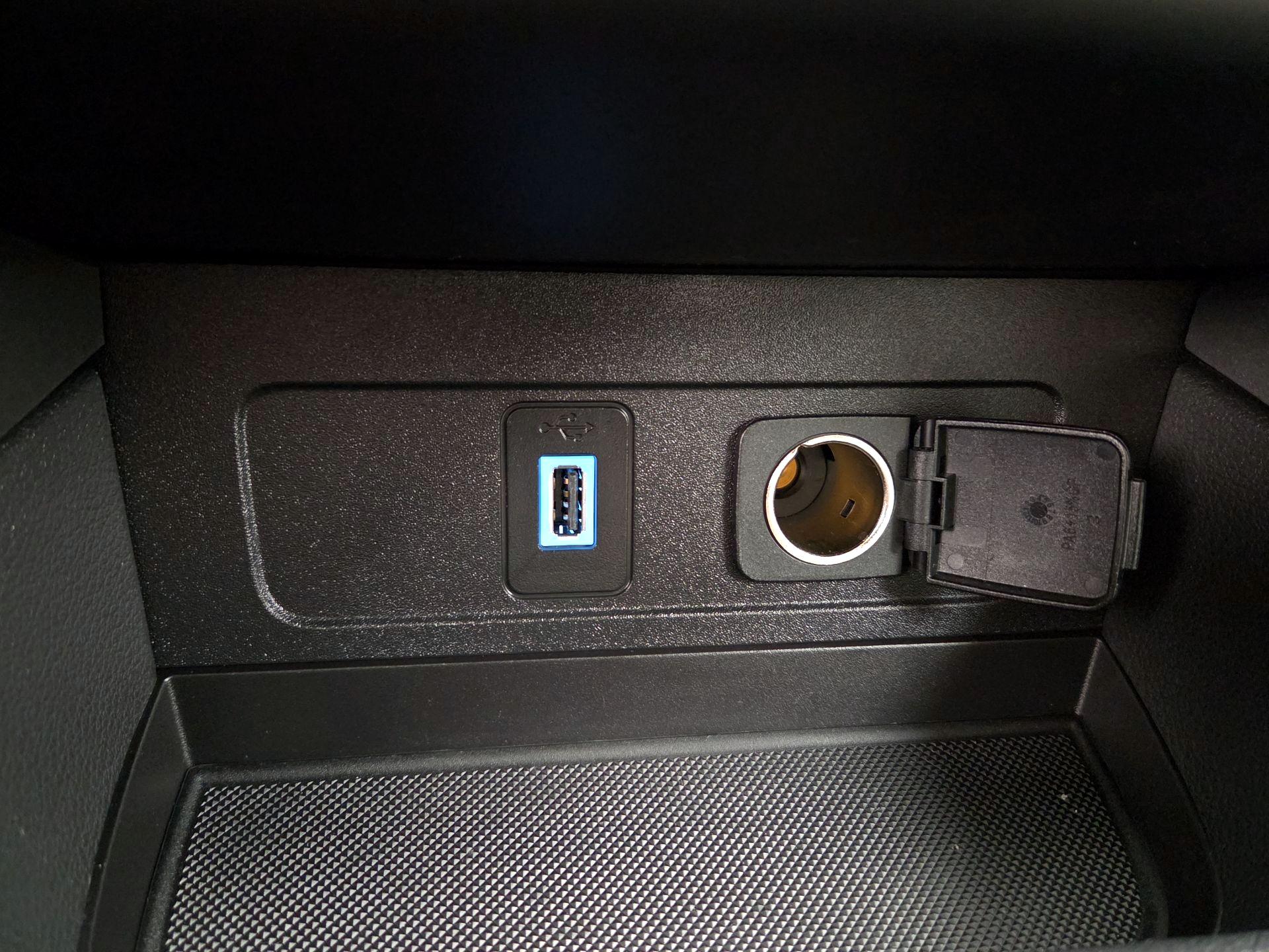 Thumbnail: 2019 Ford Escape - 18