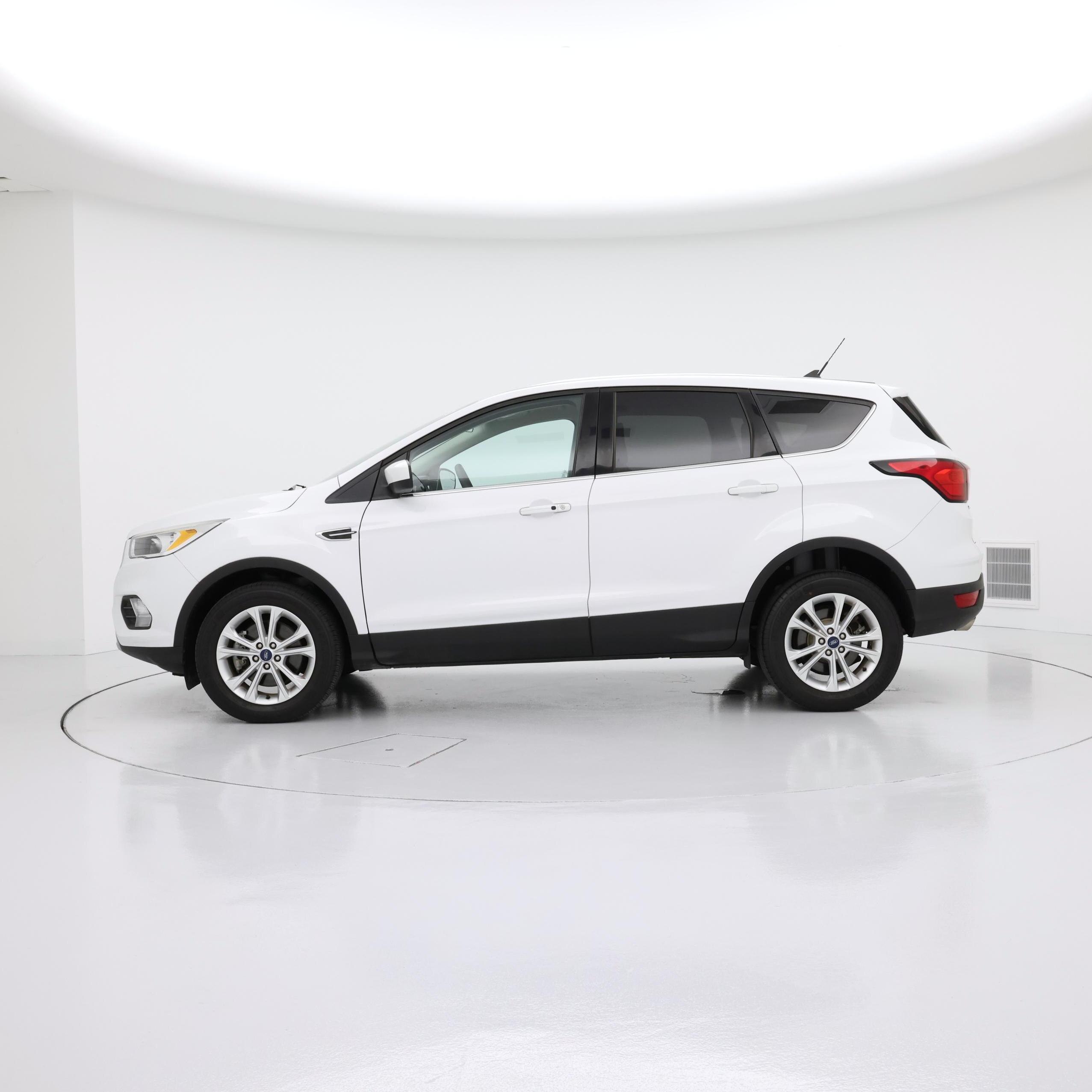 Thumbnail: 2019 Ford Escape - 3