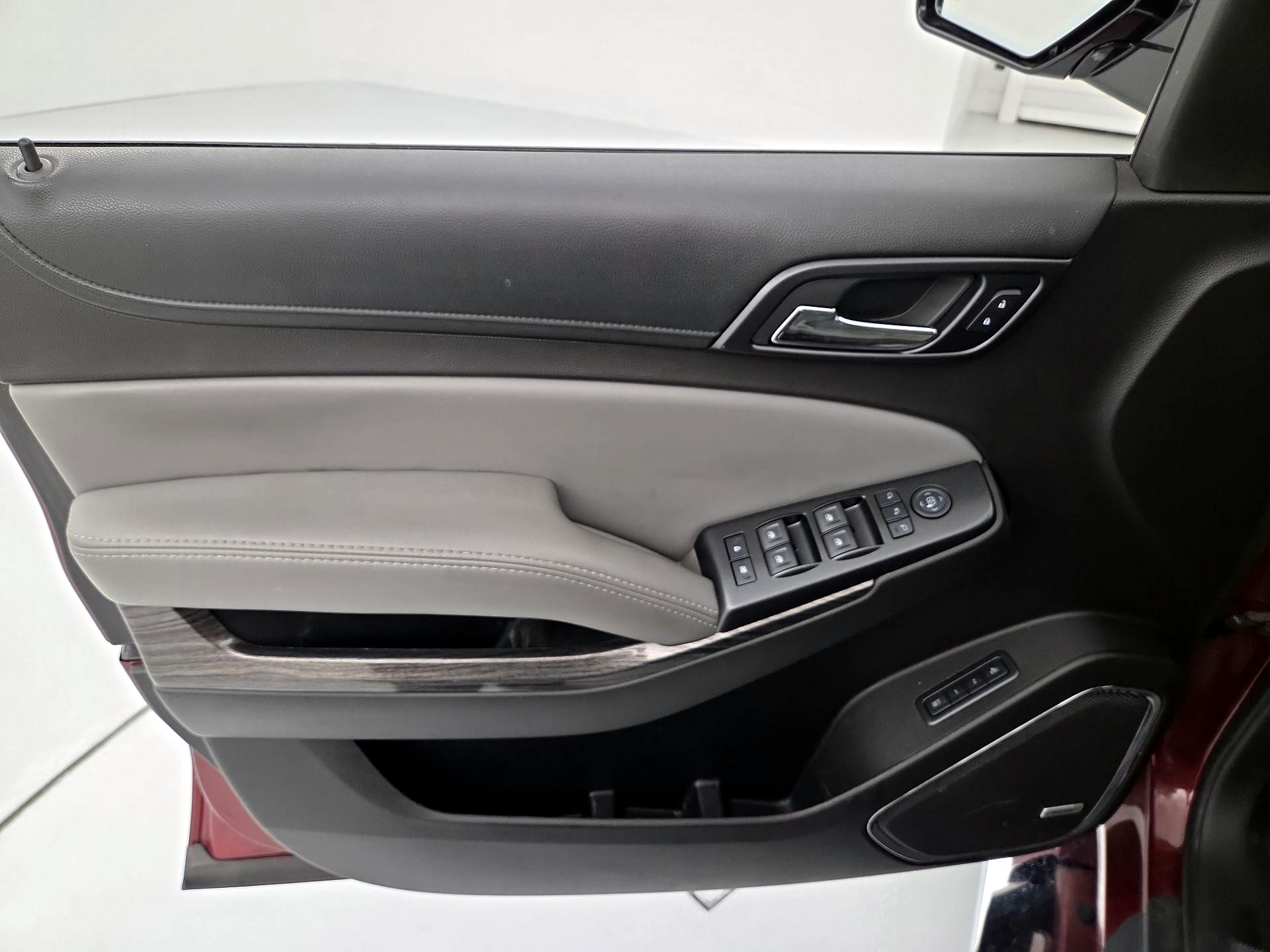 Thumbnail: 2016 Chevrolet Tahoe - 12