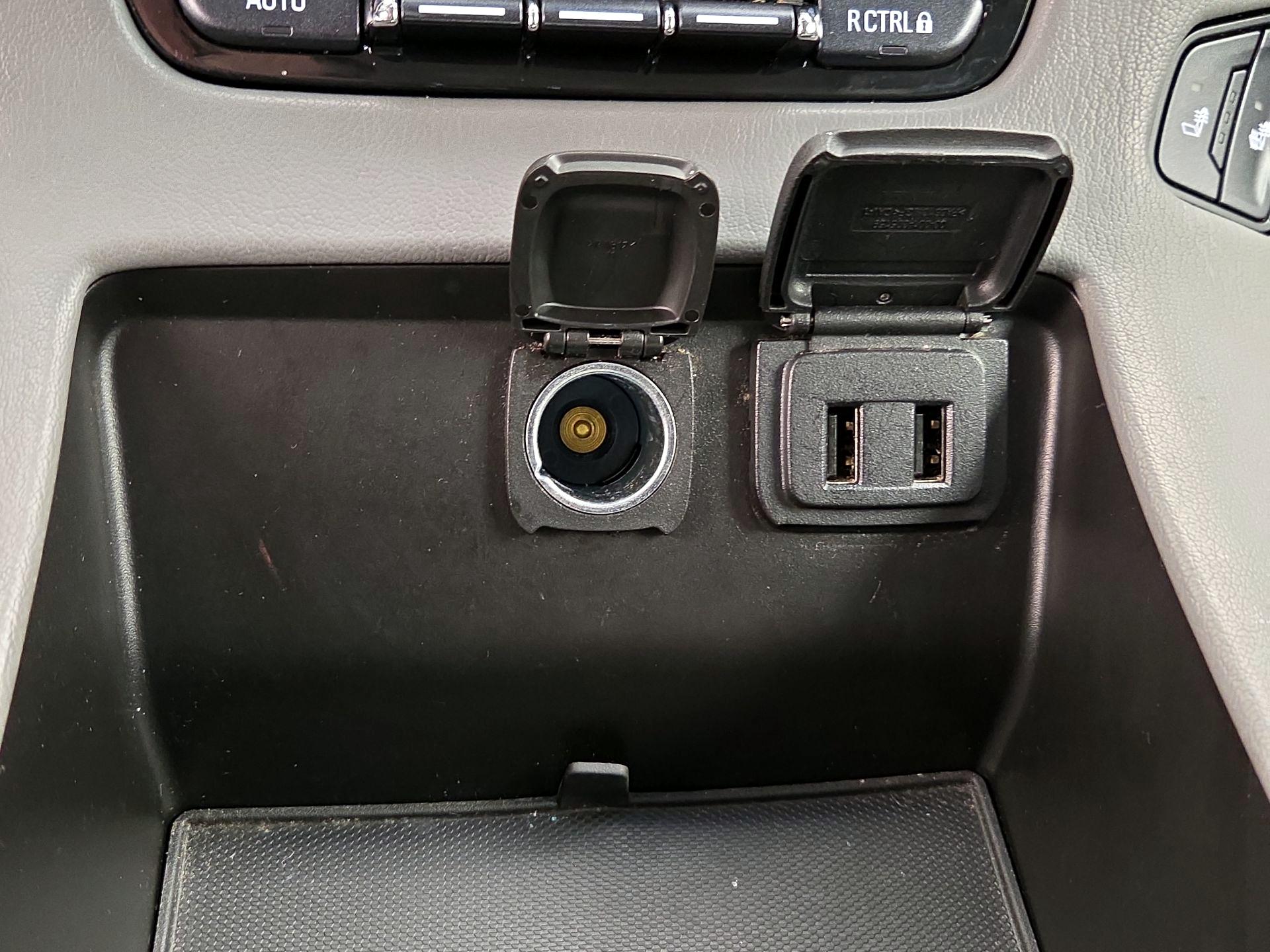 Thumbnail: 2016 Chevrolet Tahoe - 19