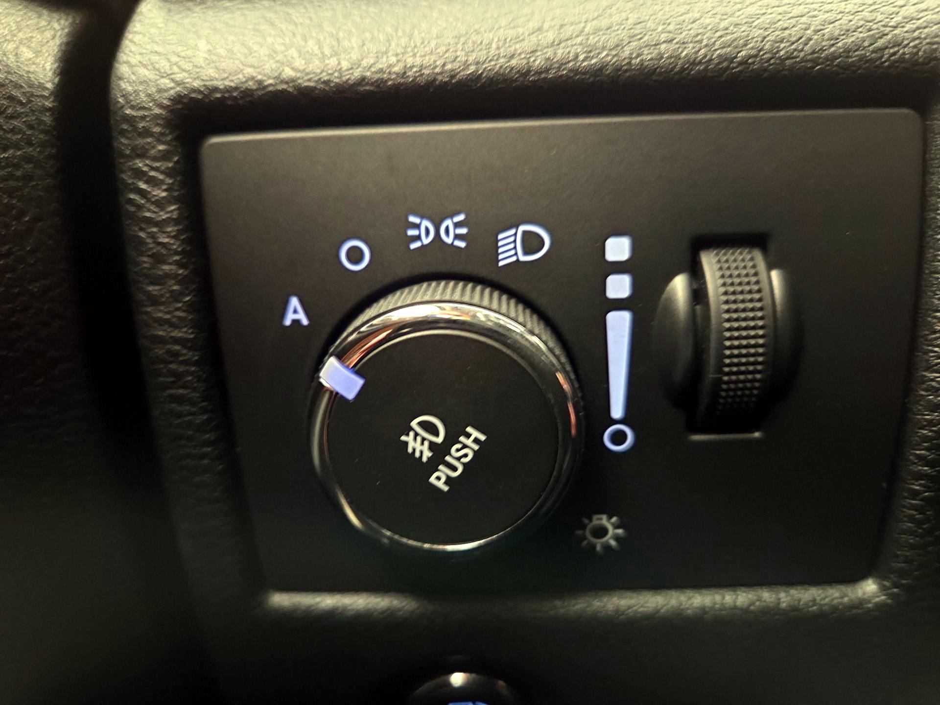 Thumbnail: 2015 Jeep Grand Cherokee - 13