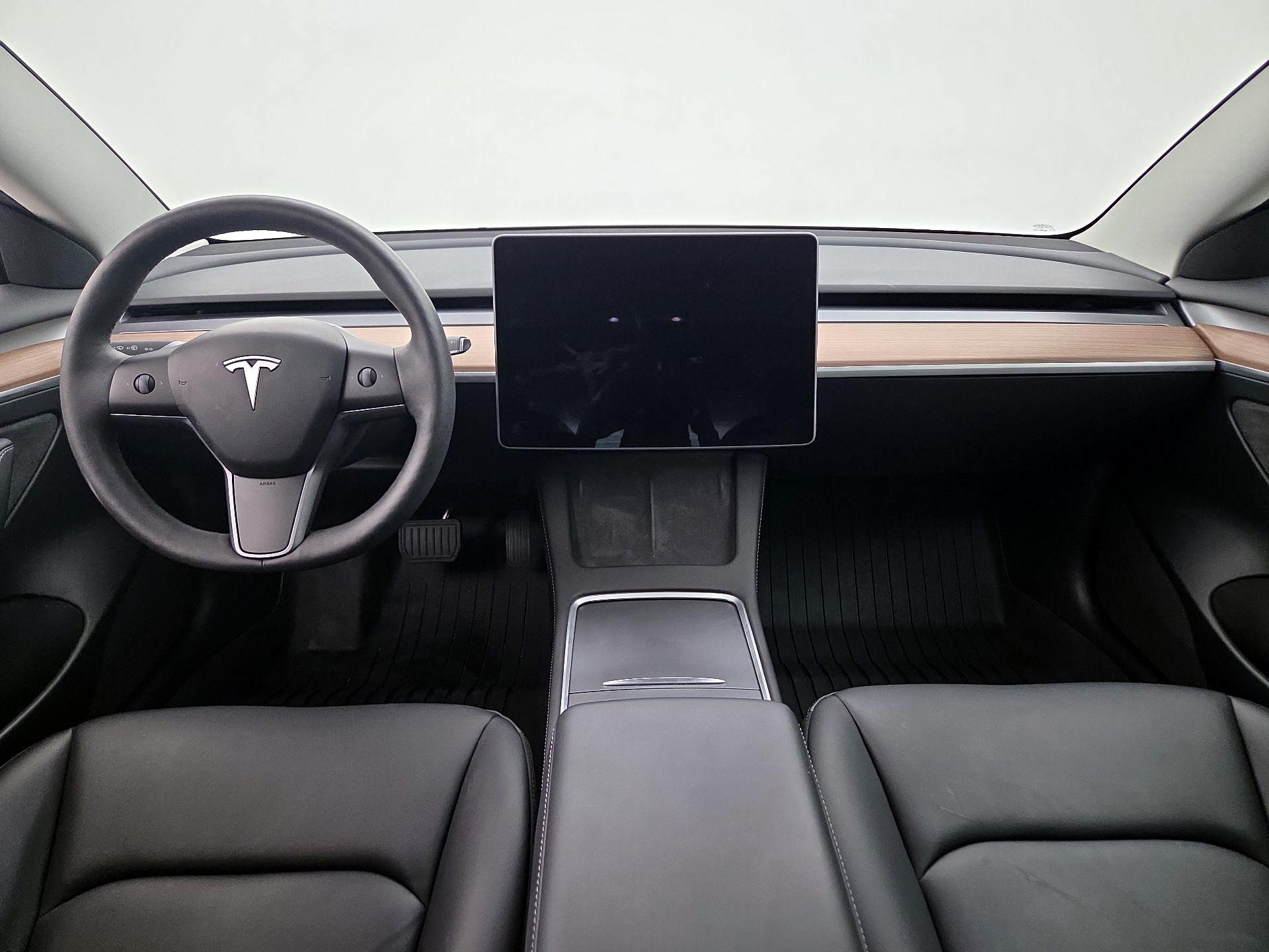 Thumbnail: 2023 Tesla Model 3 - 9