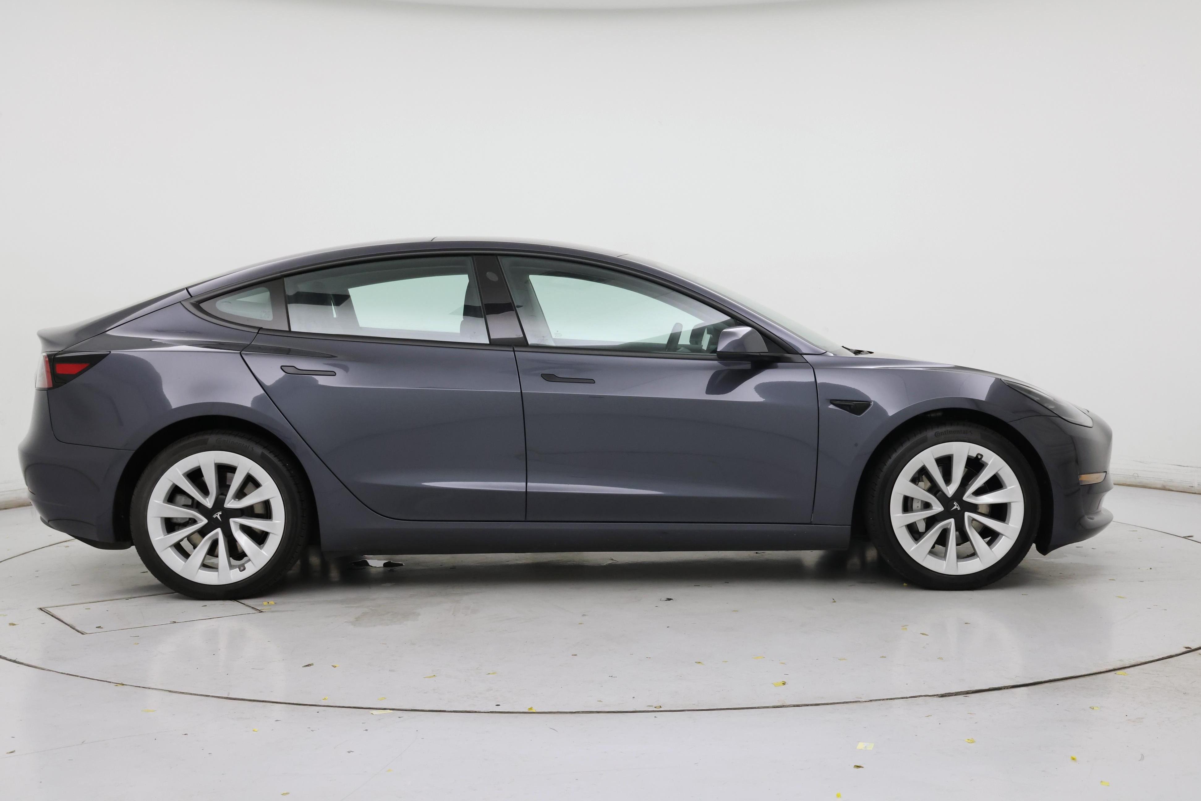 Thumbnail: 2023 Tesla Model 3 - 7