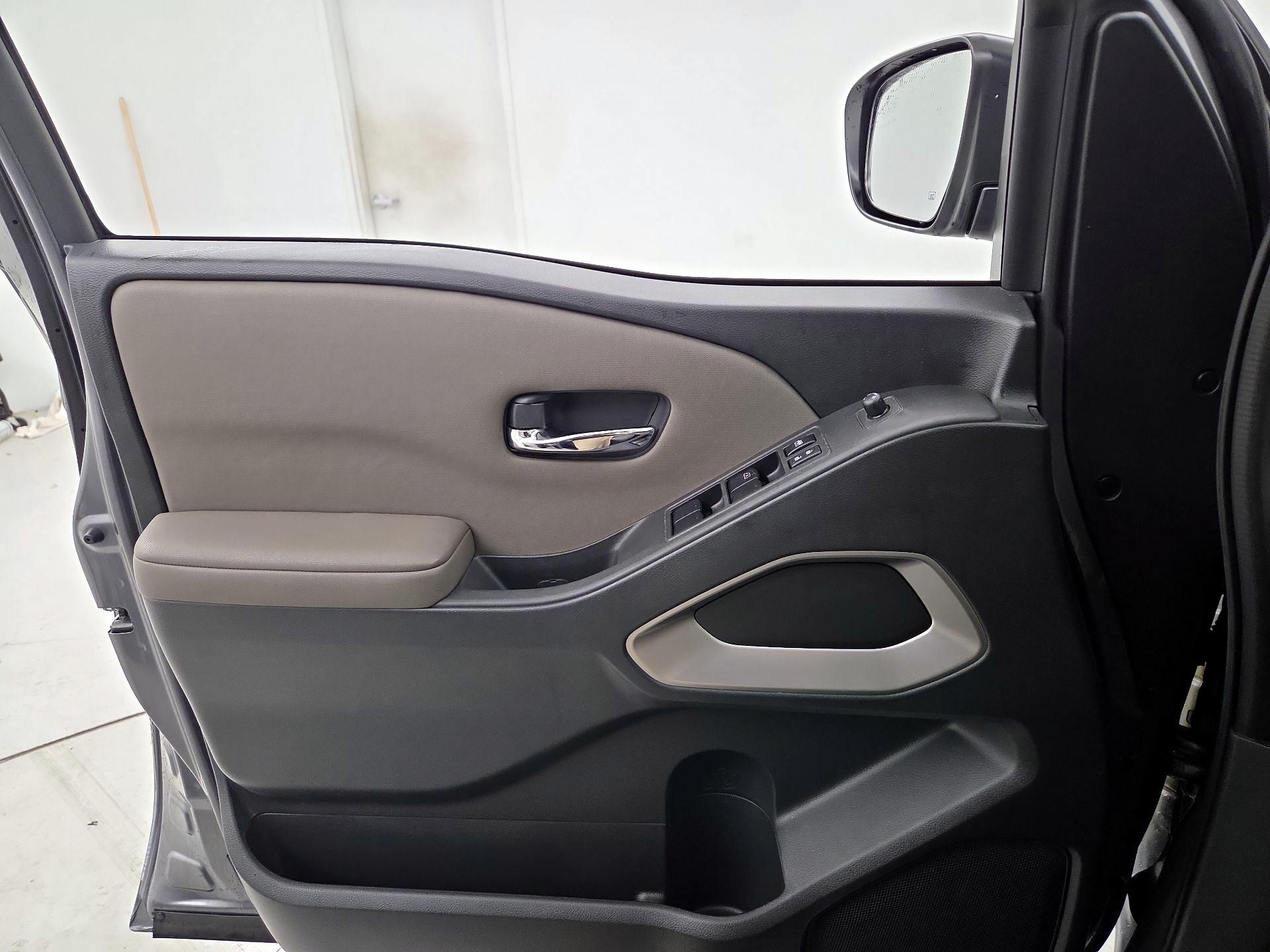 Thumbnail: 2024 Nissan Frontier - 12