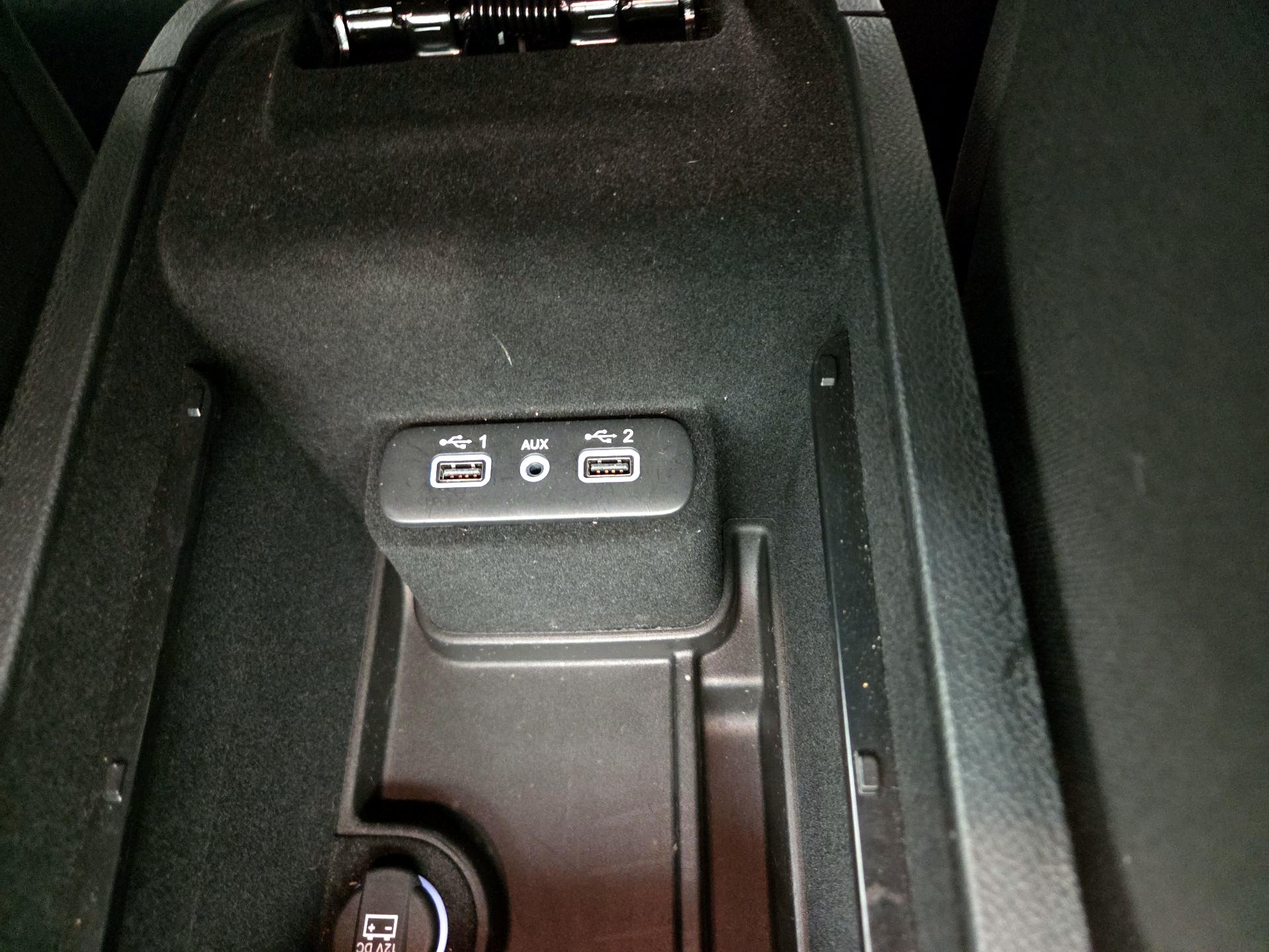 Thumbnail: 2020 Dodge Charger - 18