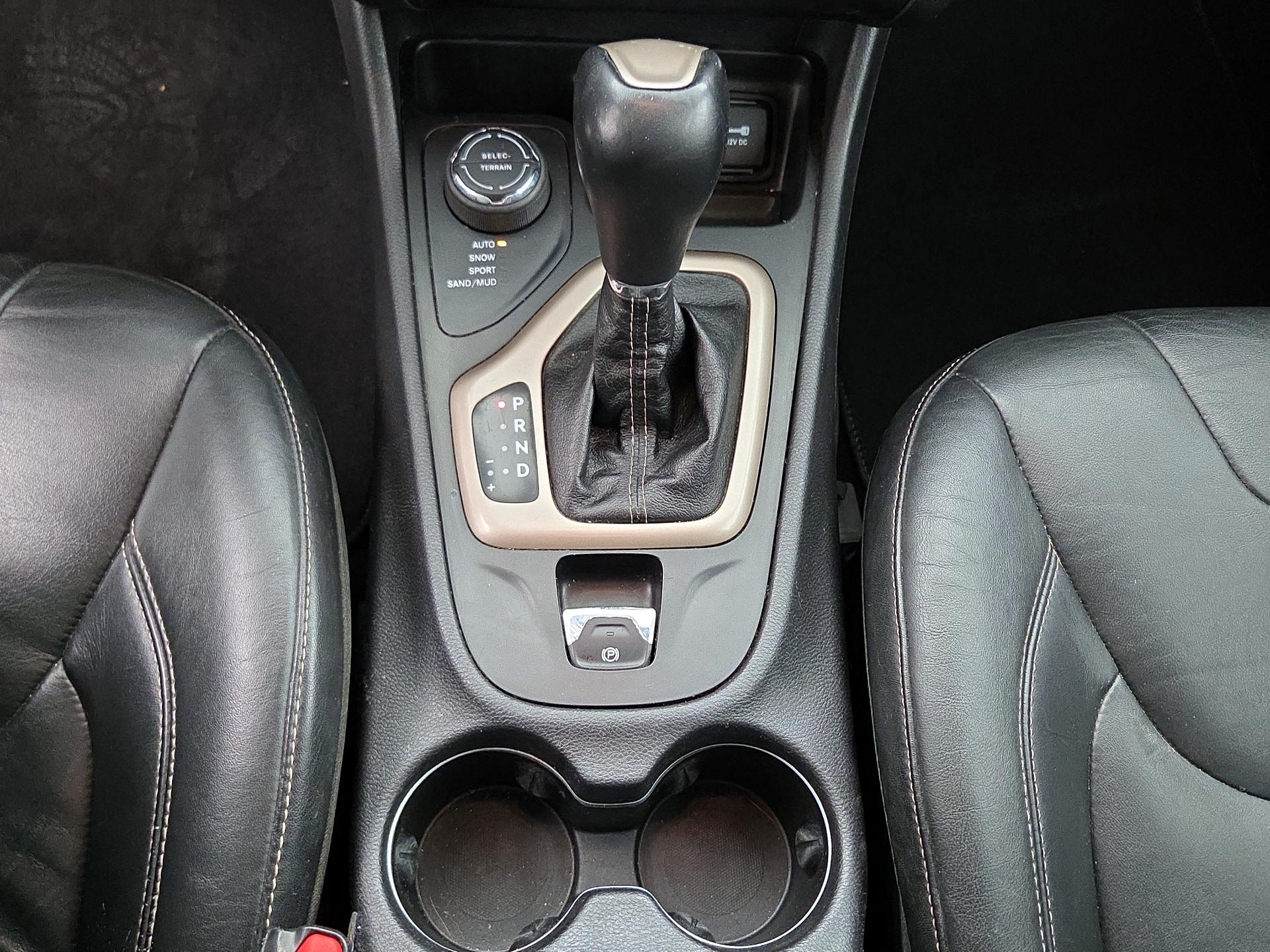 Thumbnail: 2014 Jeep Cherokee - 17