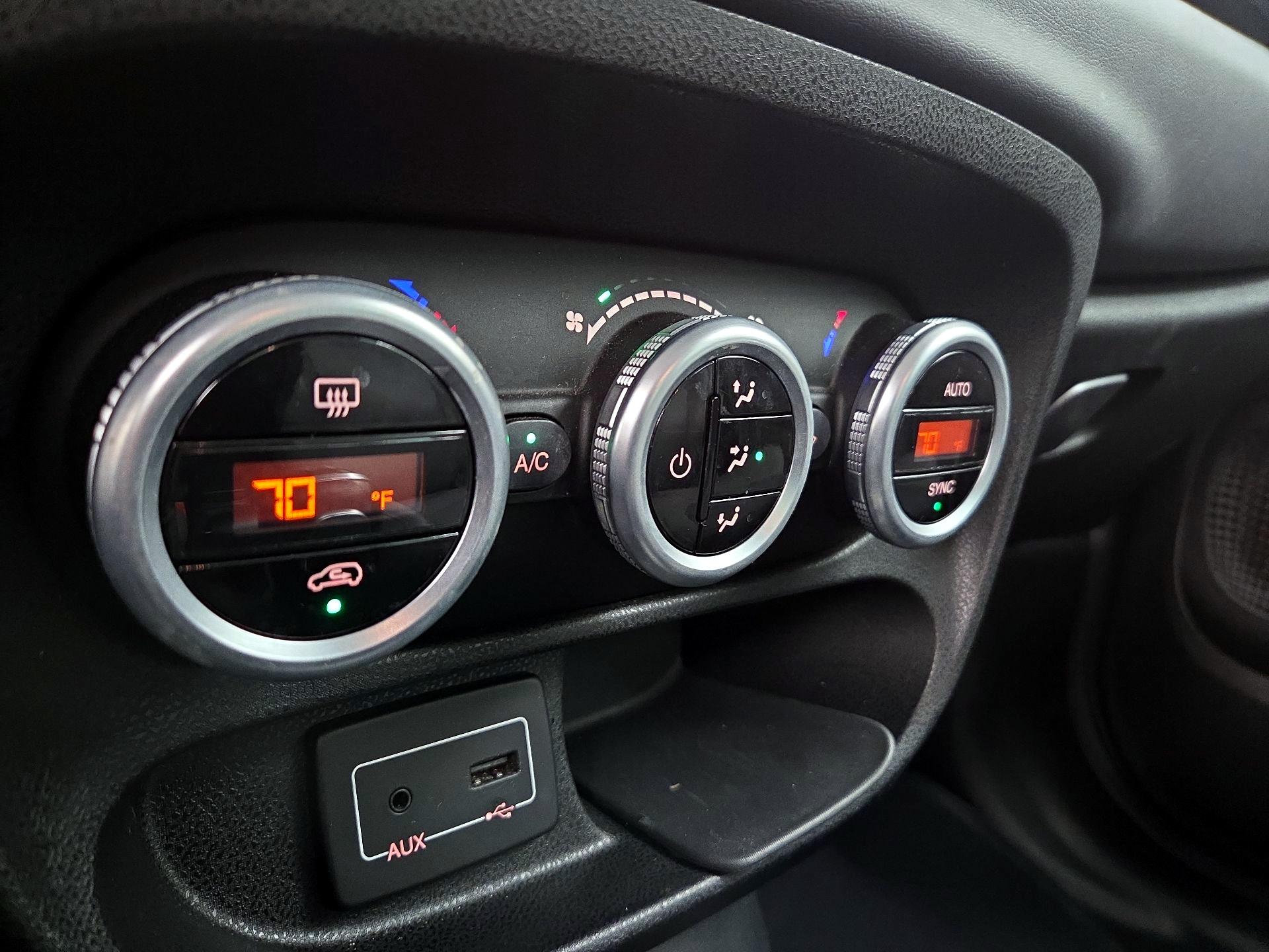 Thumbnail: 2017 Fiat 500L - 16