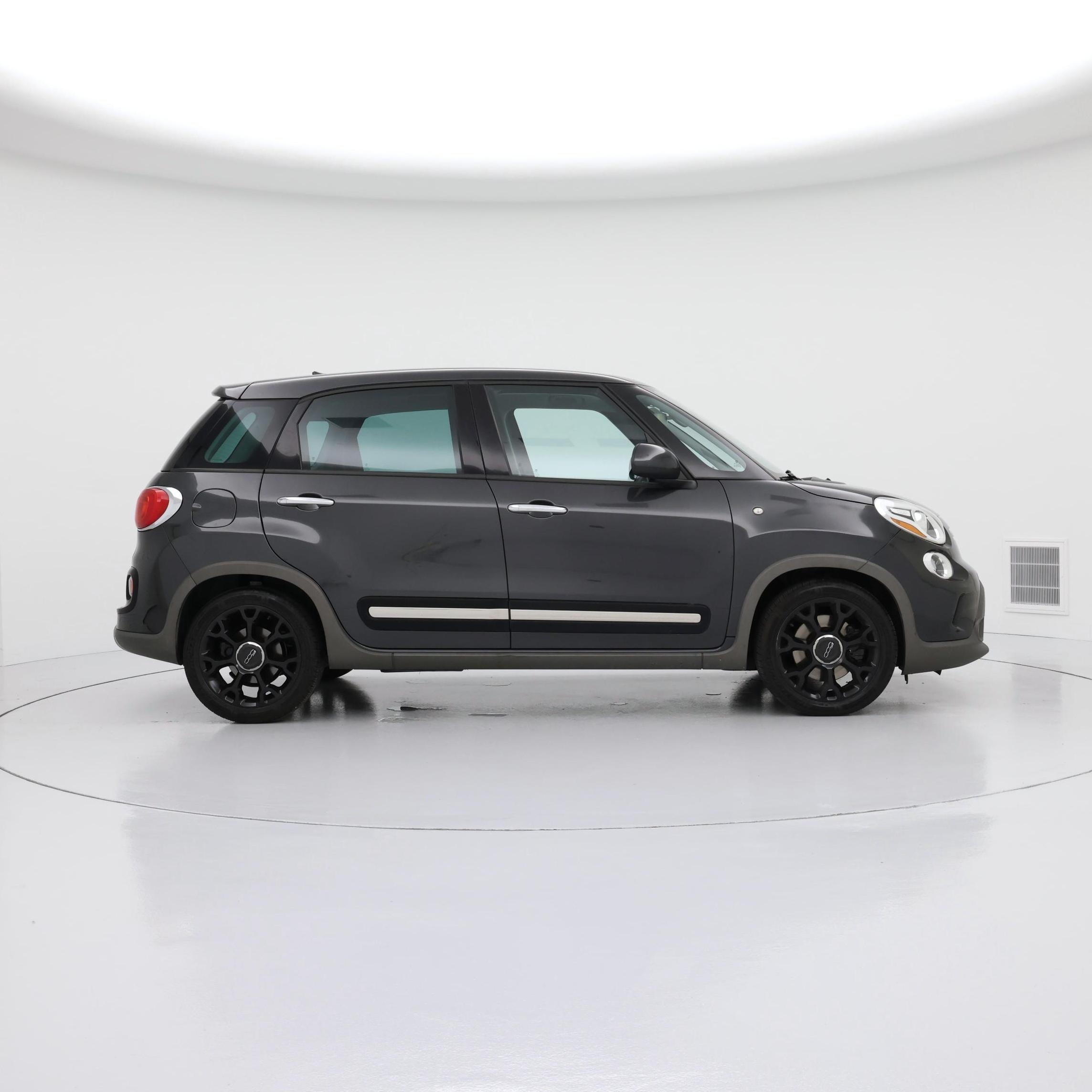 Thumbnail: 2017 Fiat 500L - 7