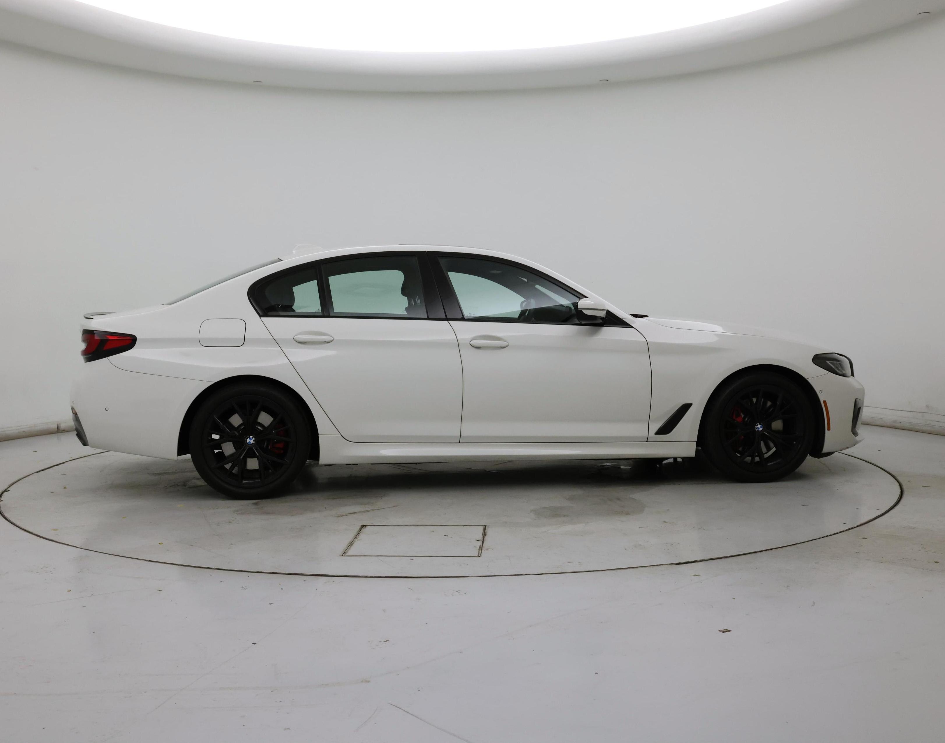 Thumbnail: 2023 BMW 5 Series - 7