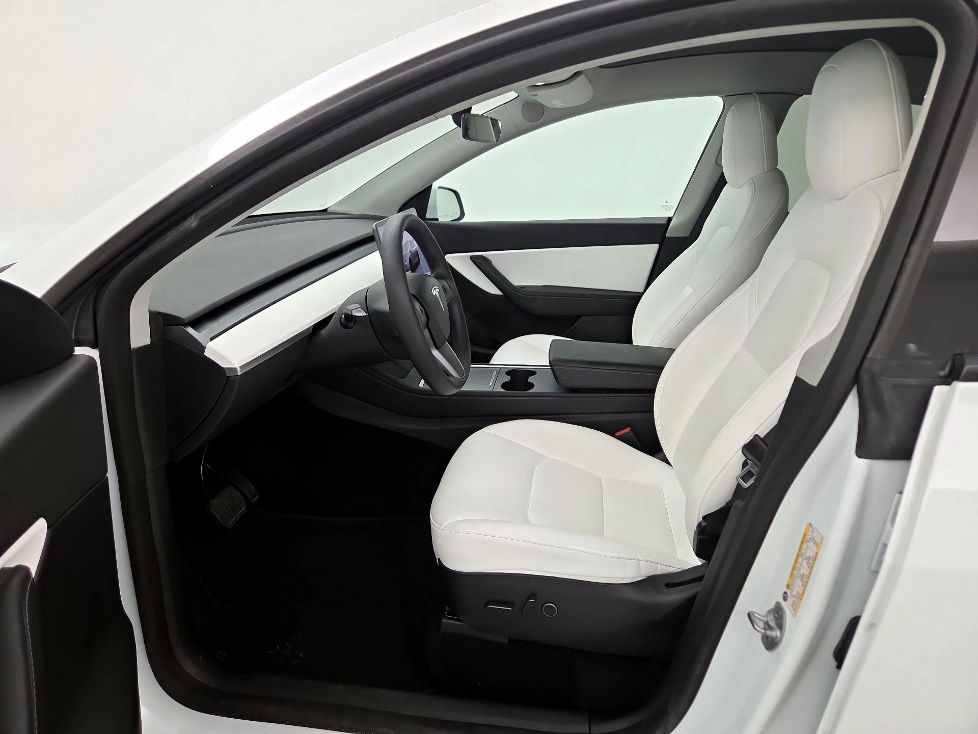 Thumbnail: 2022 Tesla Model Y - 11