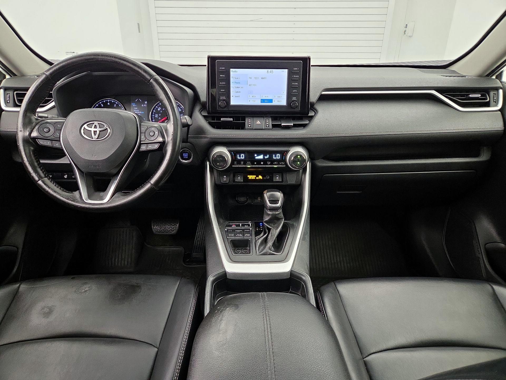 Thumbnail: 2019 Toyota RAV4 - 9