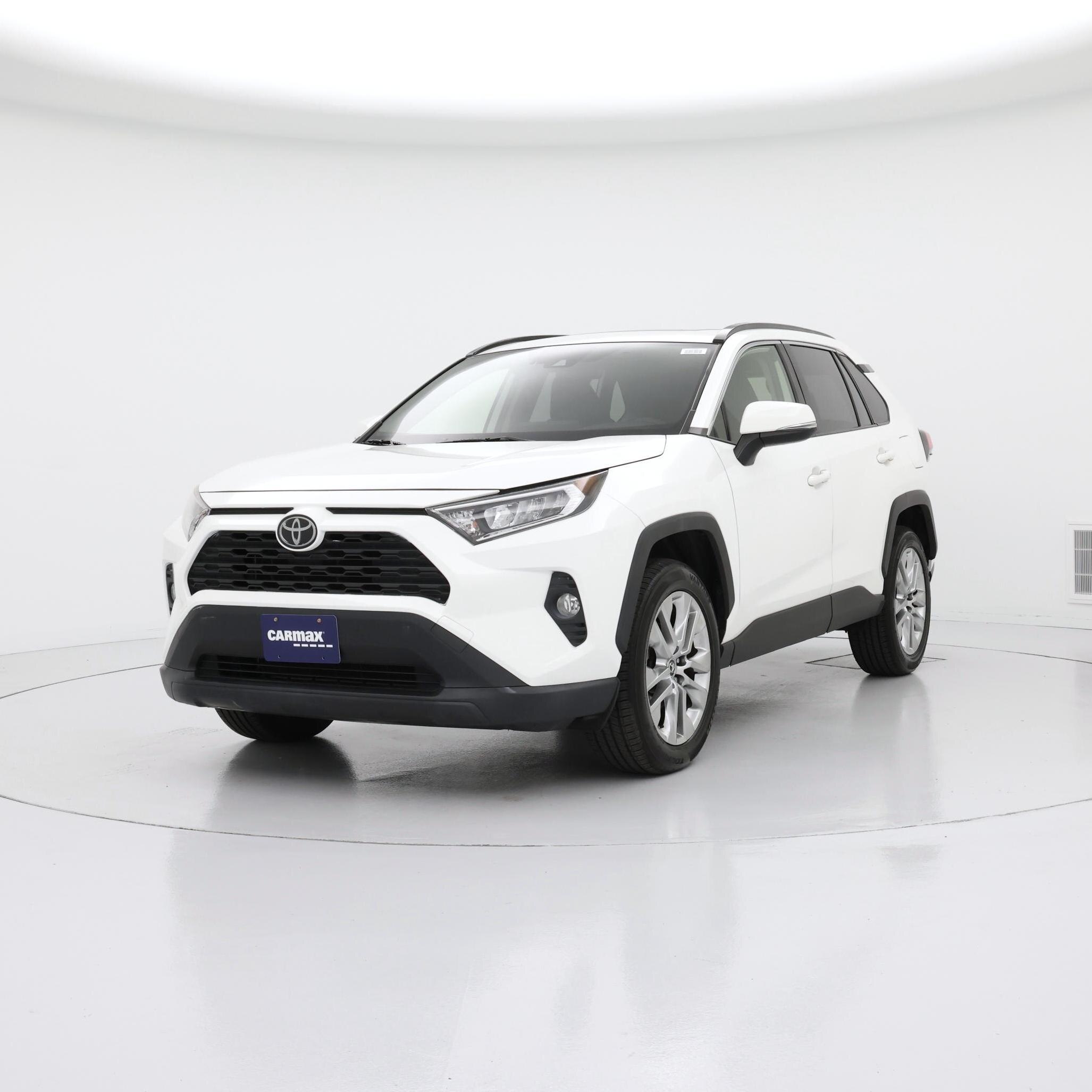 Thumbnail: 2019 Toyota RAV4 - 4