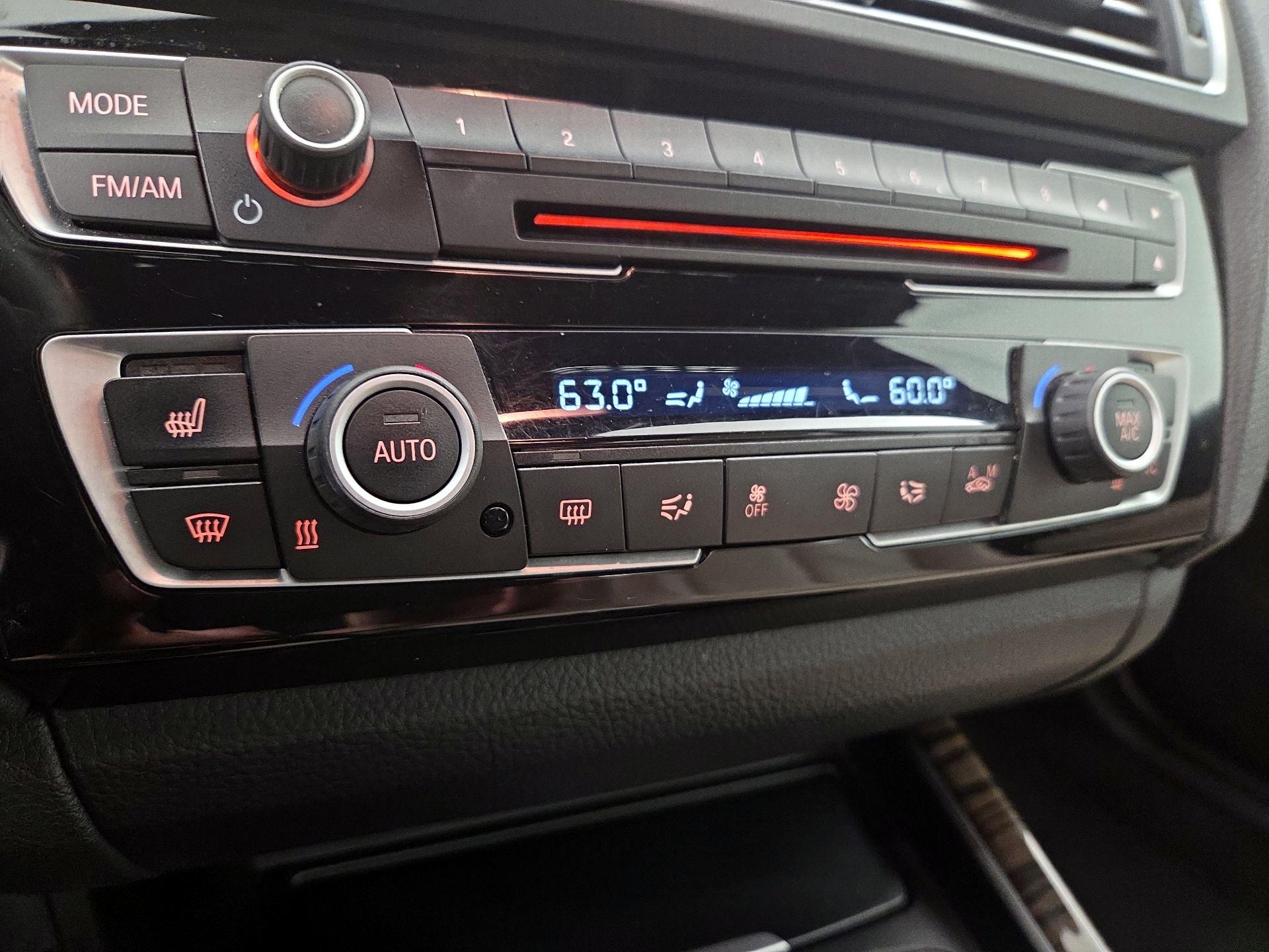 Thumbnail: 2016 BMW 2 Series - 16