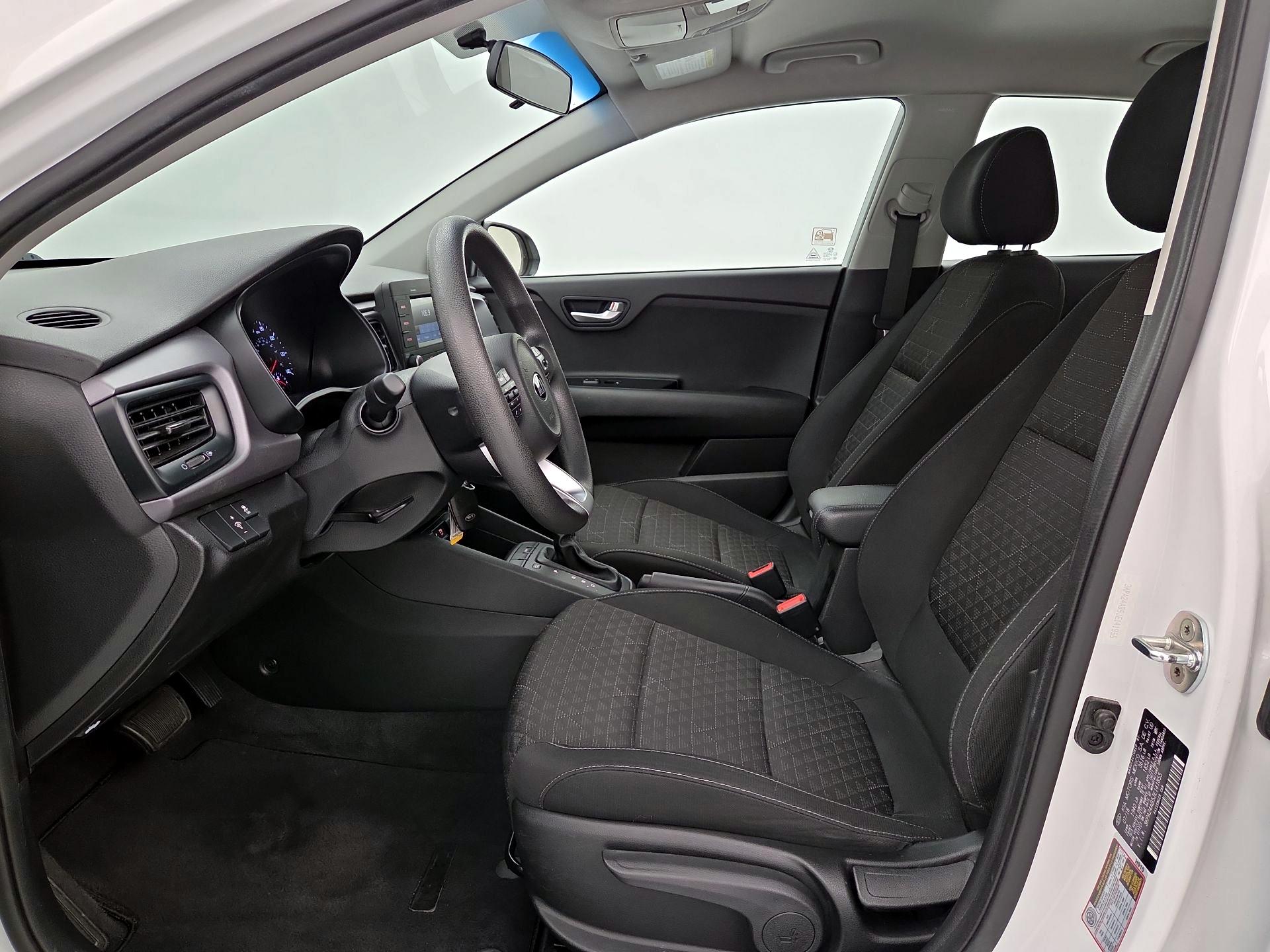 Thumbnail: 2018 Kia Rio - 11