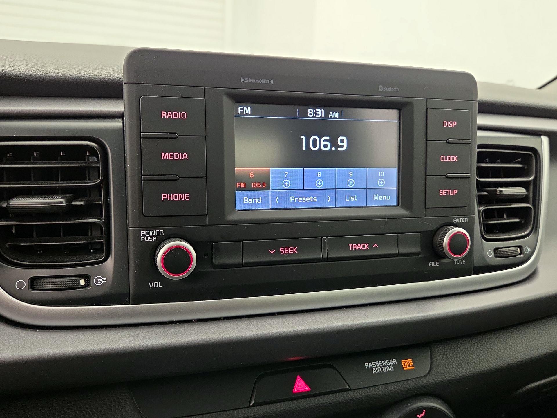 Thumbnail: 2018 Kia Rio - 15