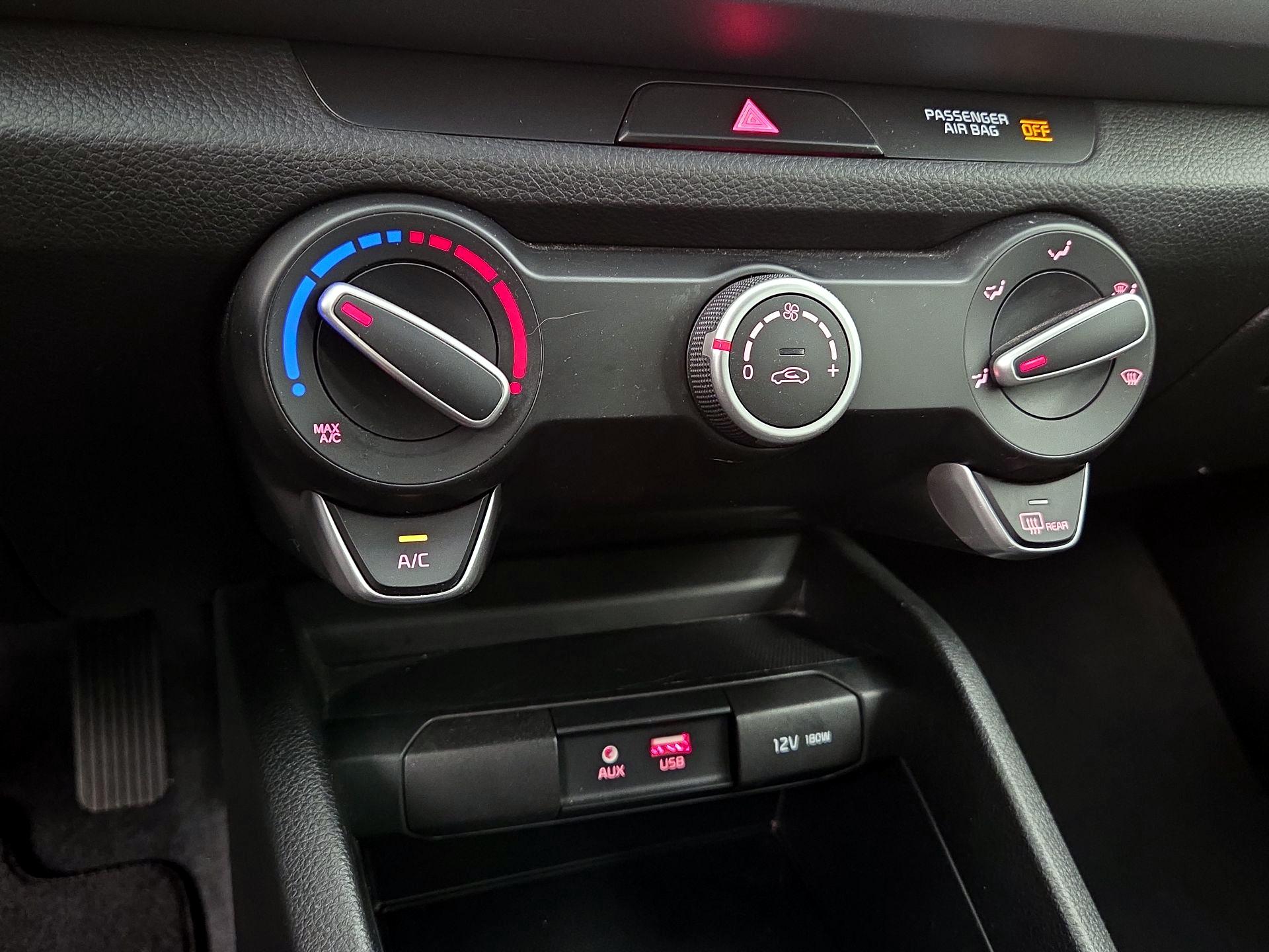 Thumbnail: 2018 Kia Rio - 16