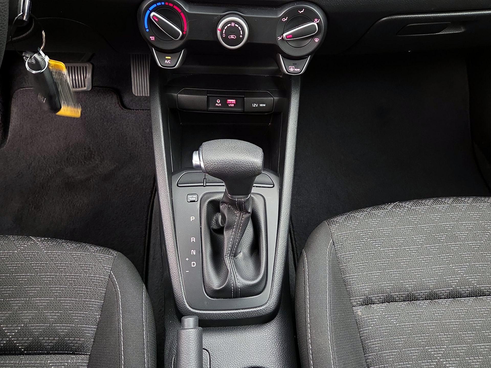 Thumbnail: 2018 Kia Rio - 17