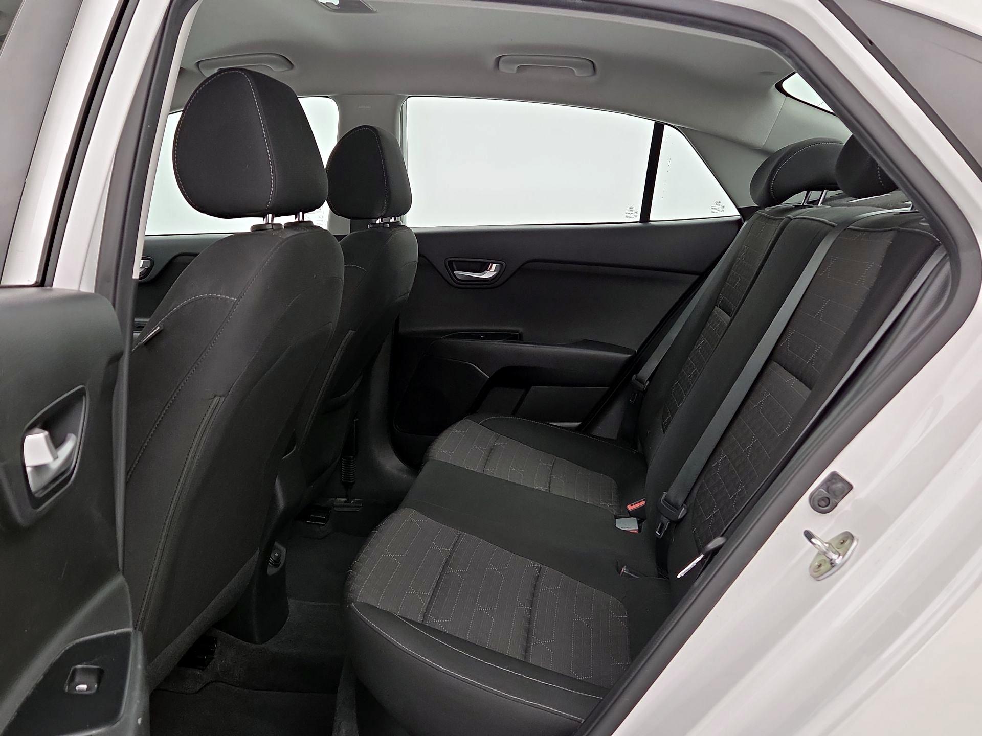 Thumbnail: 2018 Kia Rio - 19