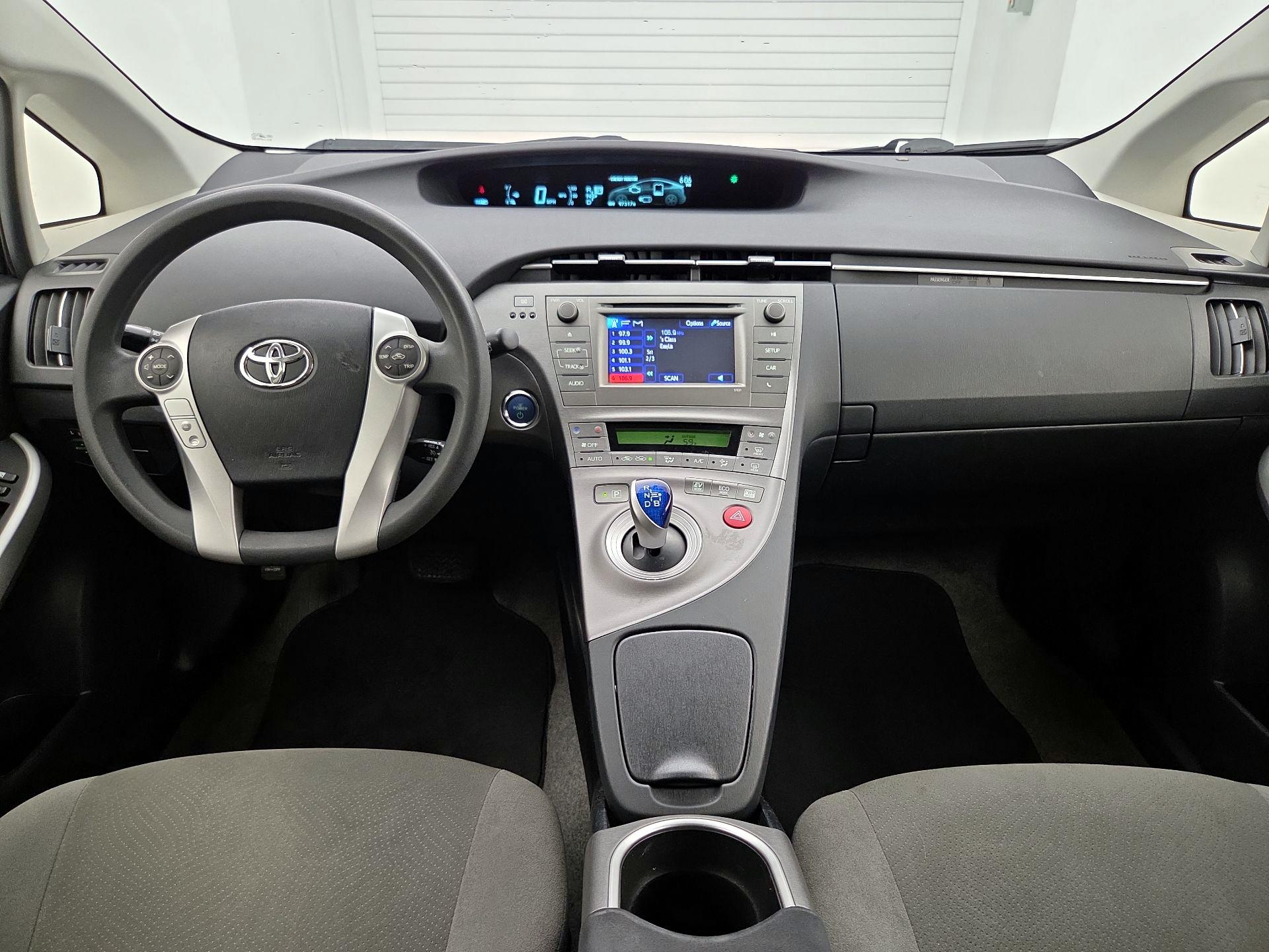 Thumbnail: 2014 Toyota Prius - 9