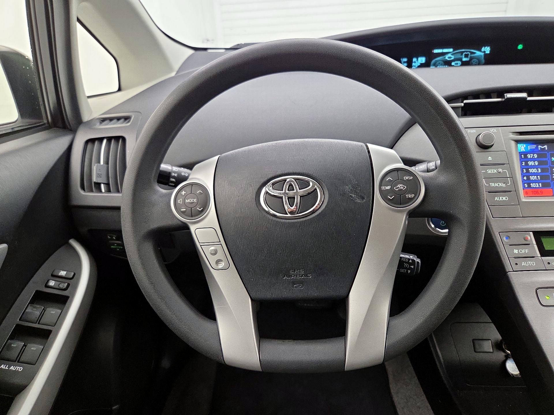 Thumbnail: 2014 Toyota Prius - 10