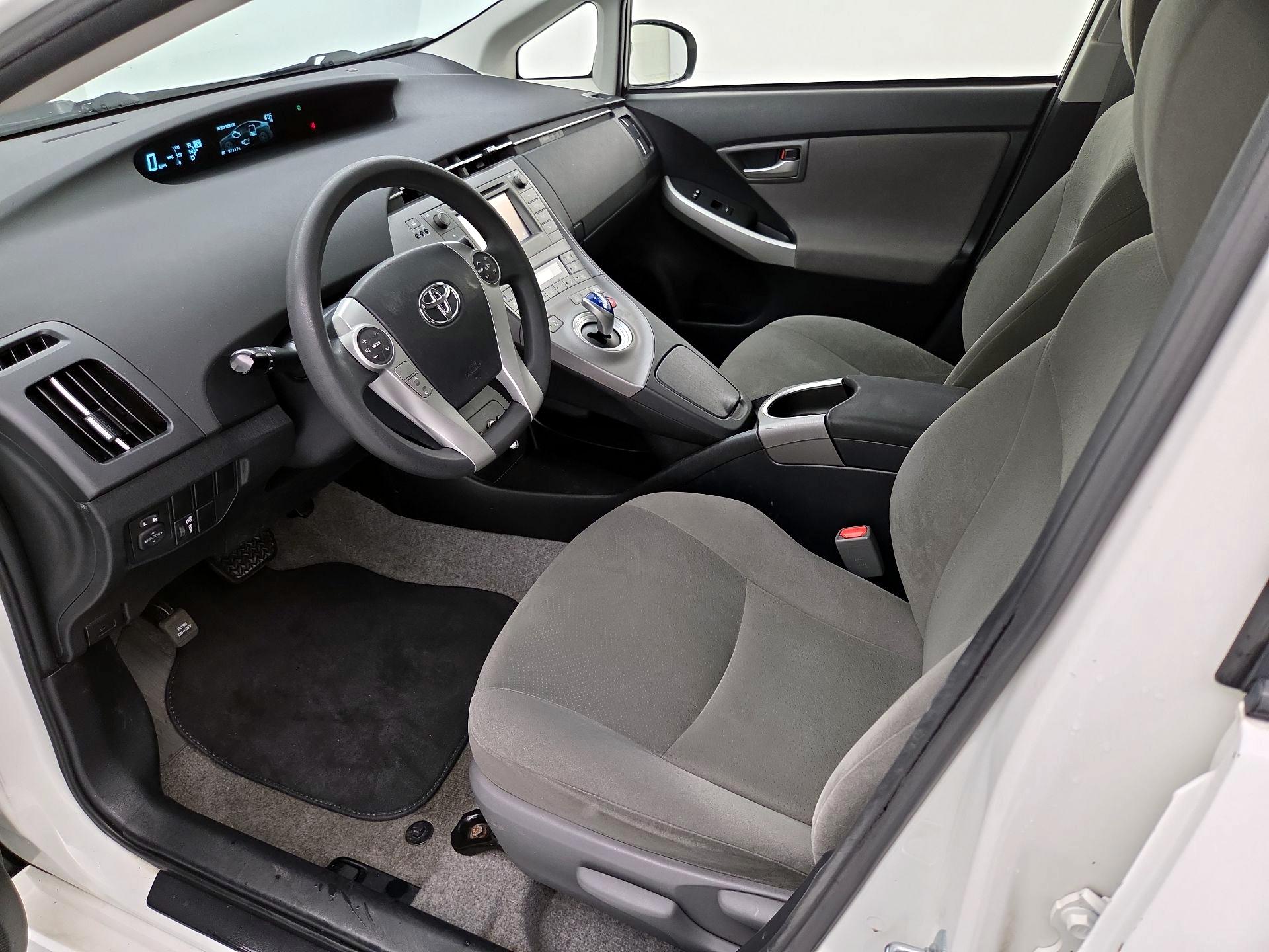 Thumbnail: 2014 Toyota Prius - 11