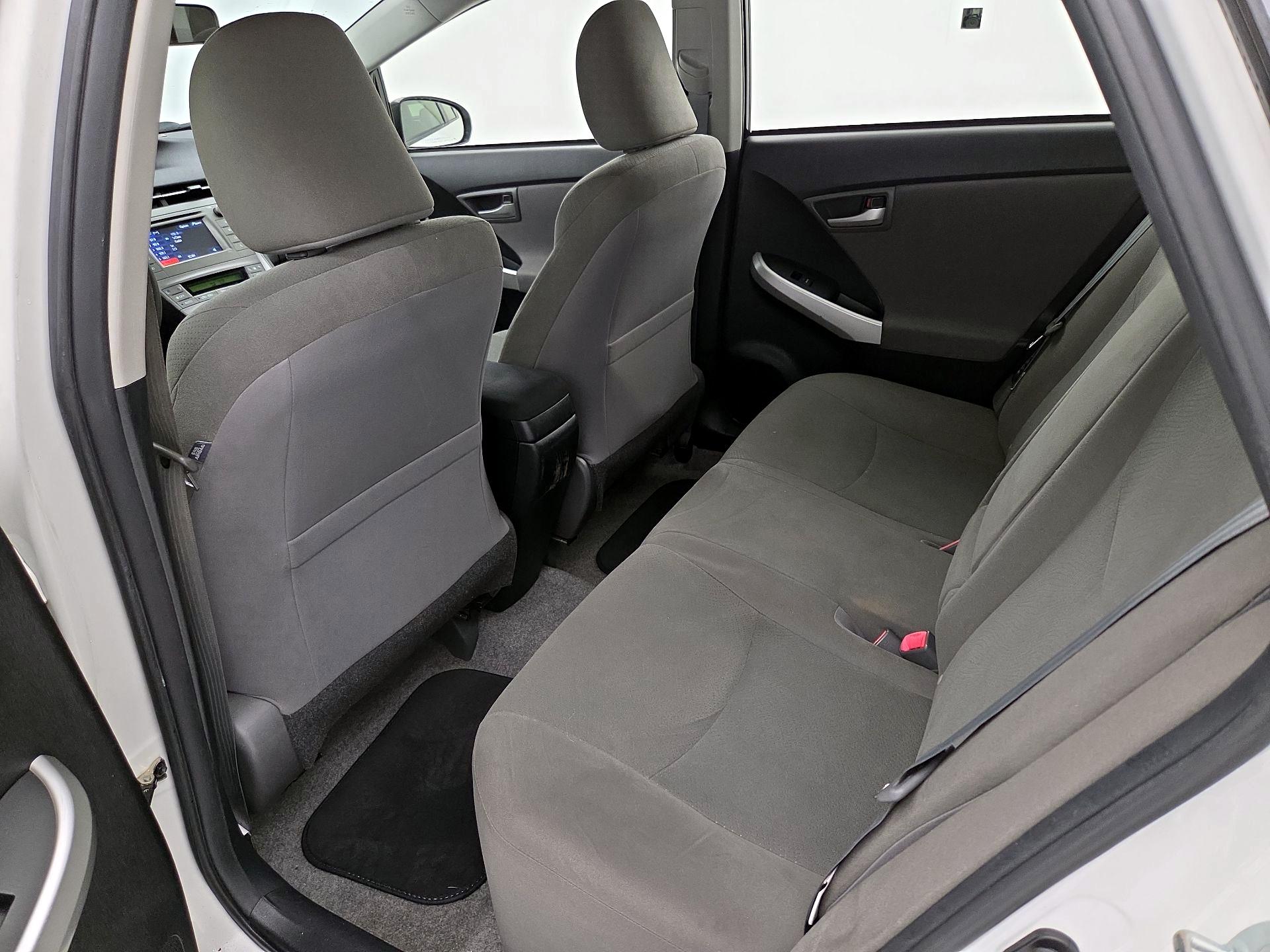 Thumbnail: 2014 Toyota Prius - 18