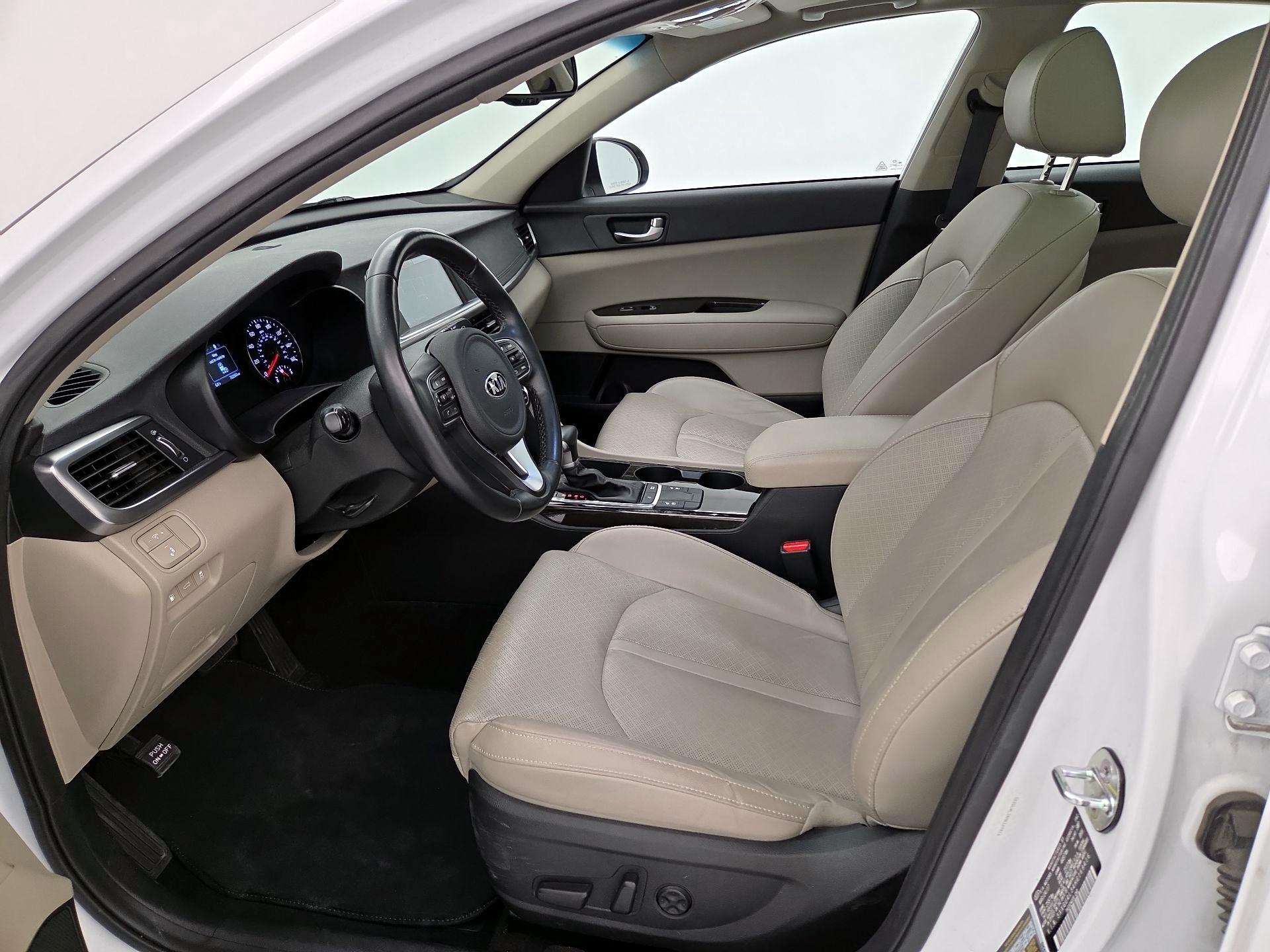 Thumbnail: 2017 Kia Optima - 11