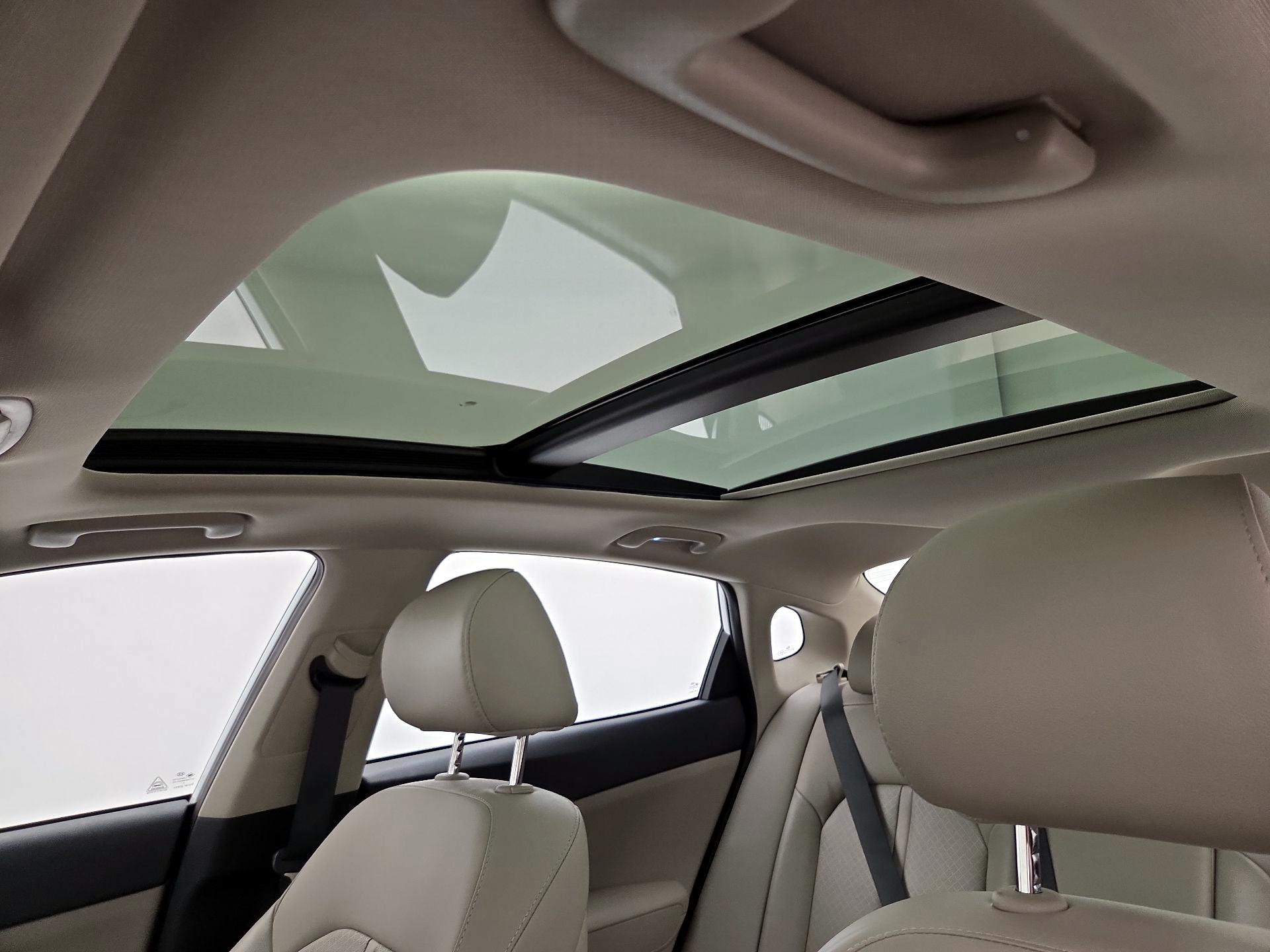 Thumbnail: 2017 Kia Optima - 20