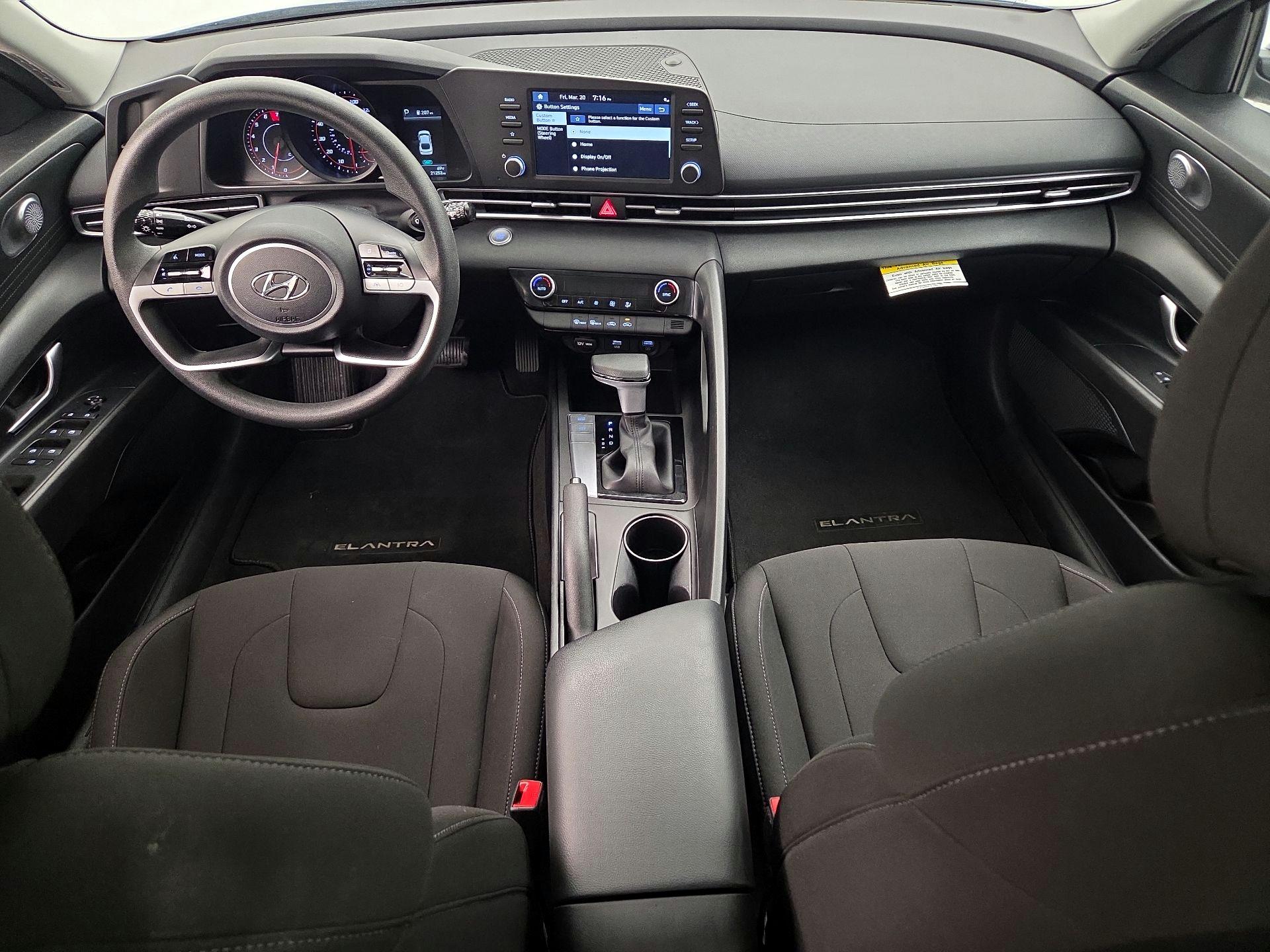 Thumbnail: 2022 Hyundai Elantra - 9