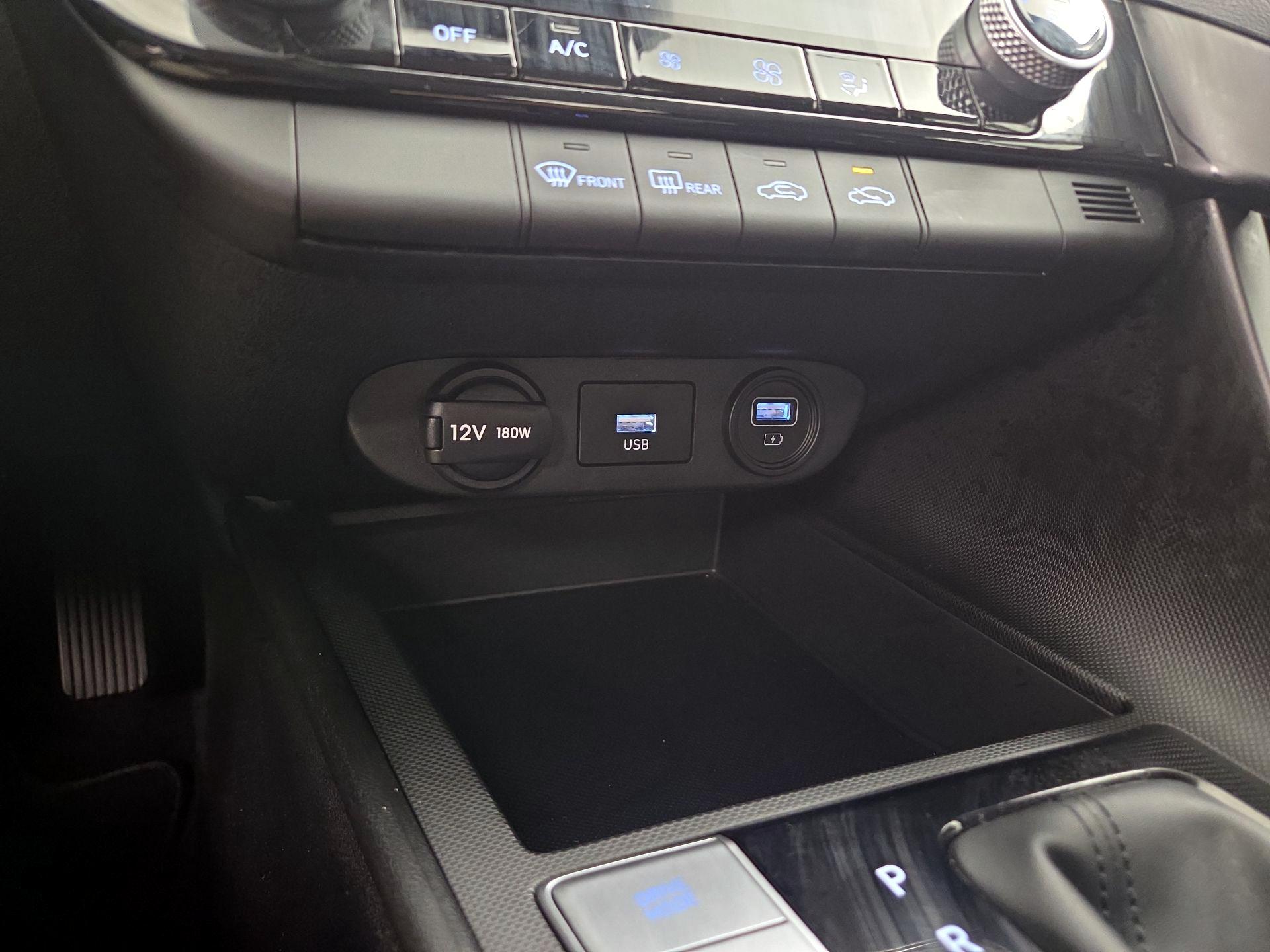 Thumbnail: 2022 Hyundai Elantra - 18