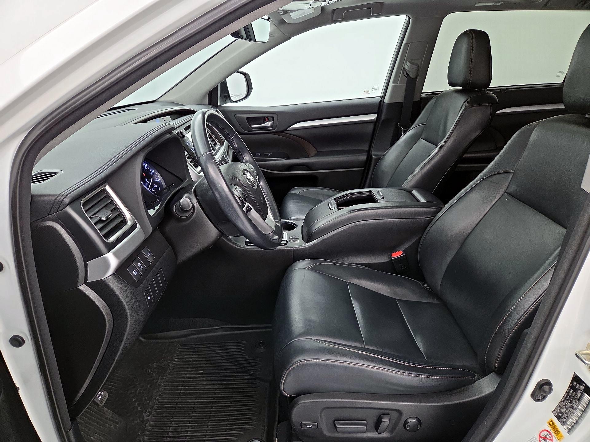 Thumbnail: 2018 Toyota Highlander - 11