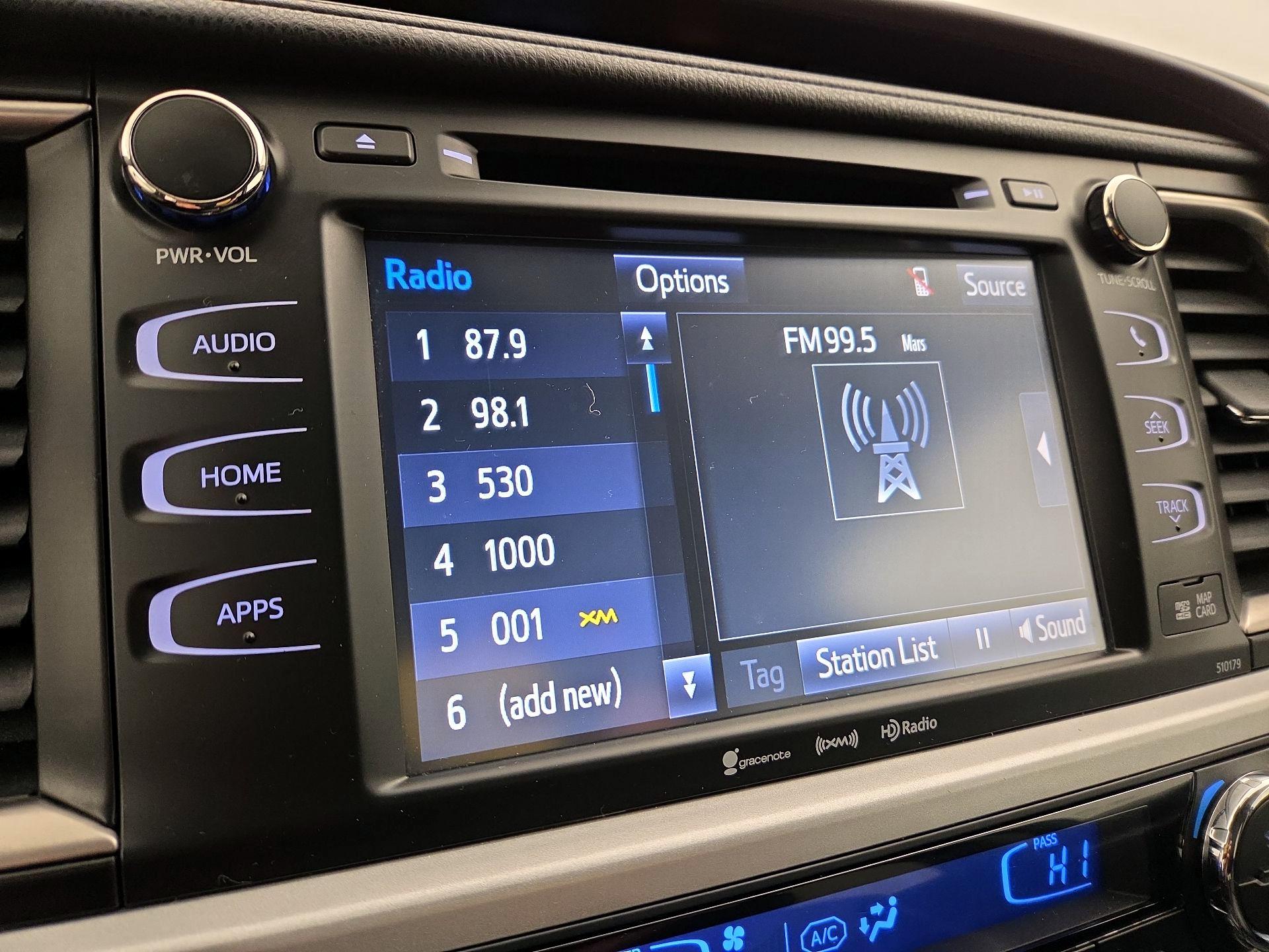 Thumbnail: 2018 Toyota Highlander - 16