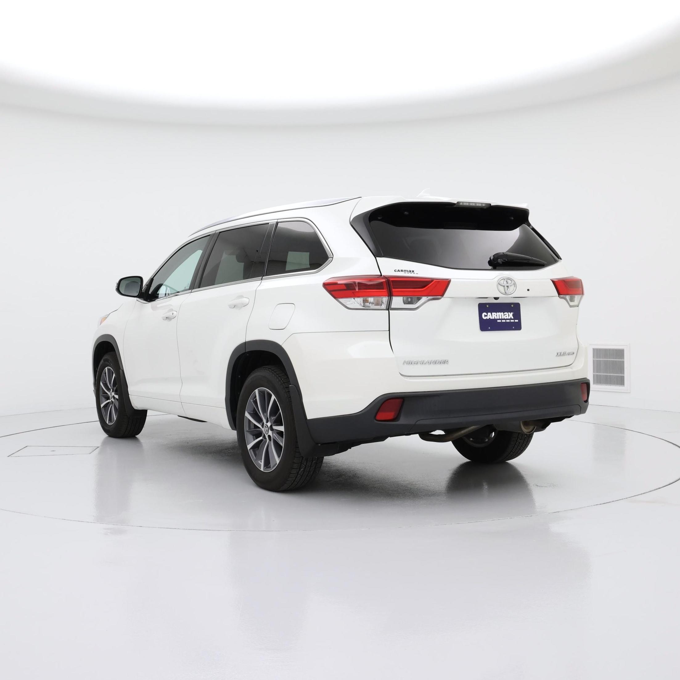Thumbnail: 2018 Toyota Highlander - 2