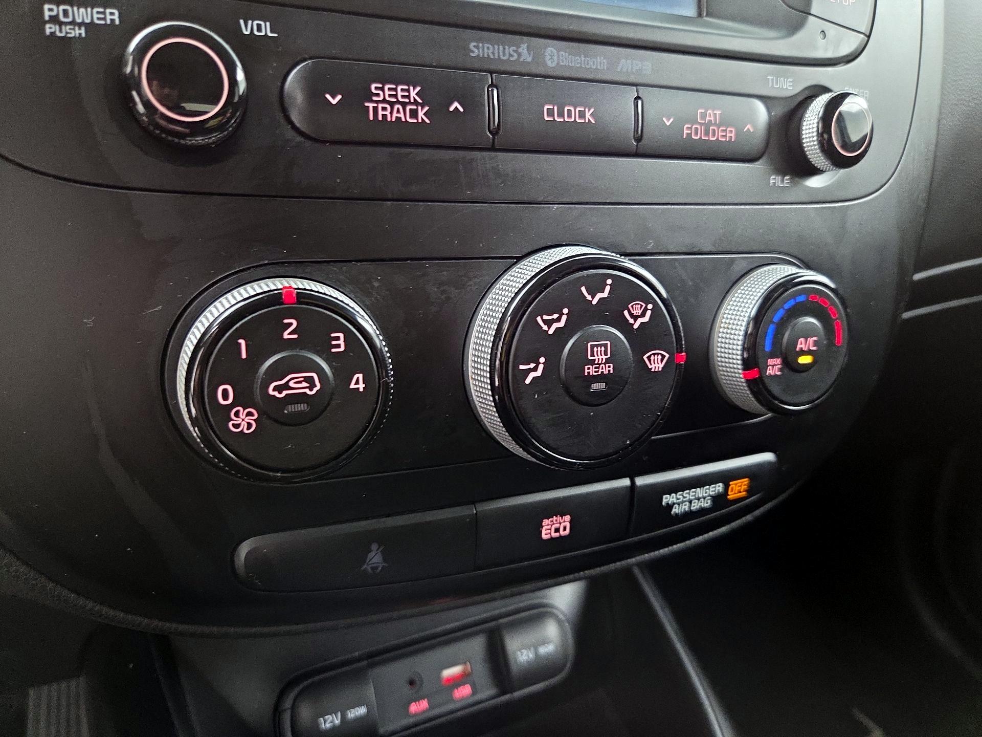 Thumbnail: 2016 Kia Soul - 16