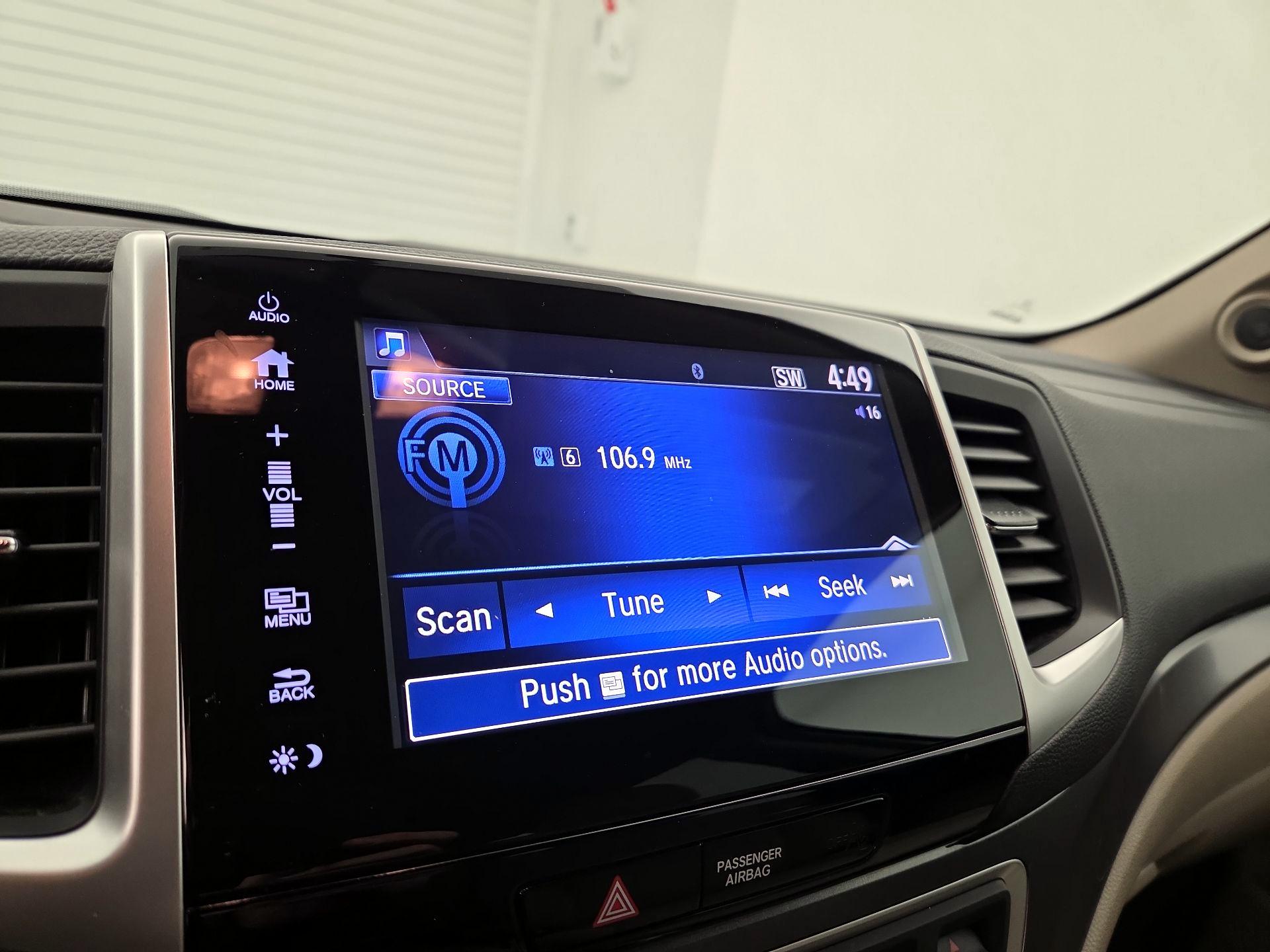 Thumbnail: 2018 Honda Pilot - 15