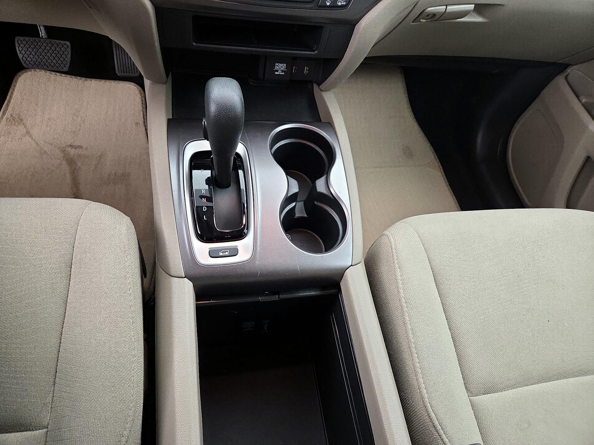 Thumbnail: 2018 Honda Pilot - 17