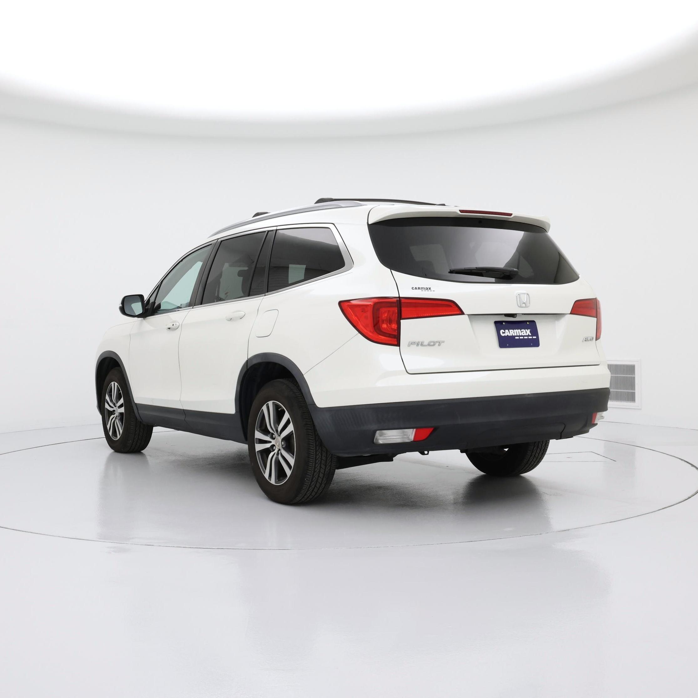 Thumbnail: 2018 Honda Pilot - 2