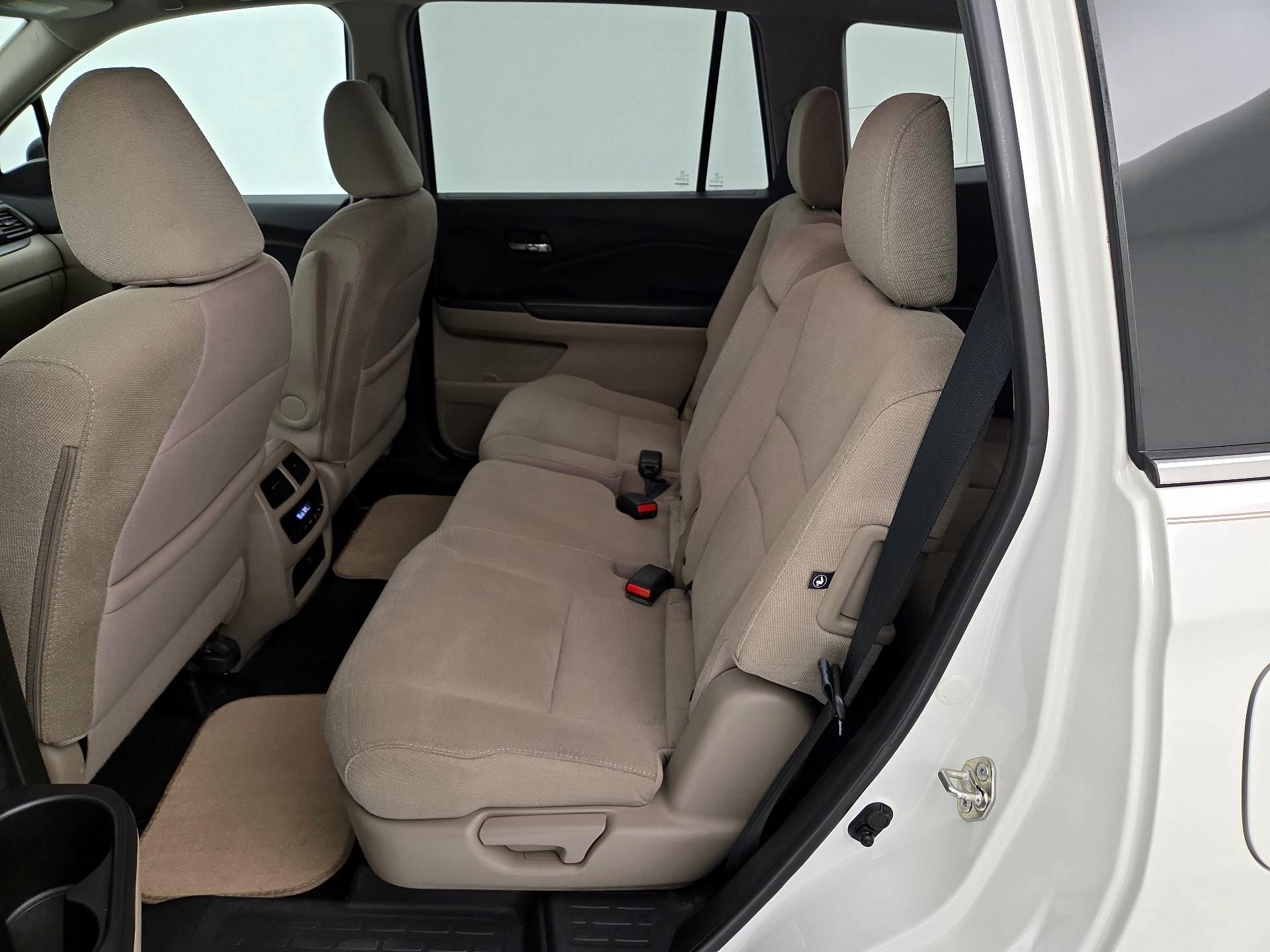 Thumbnail: 2018 Honda Pilot - 19