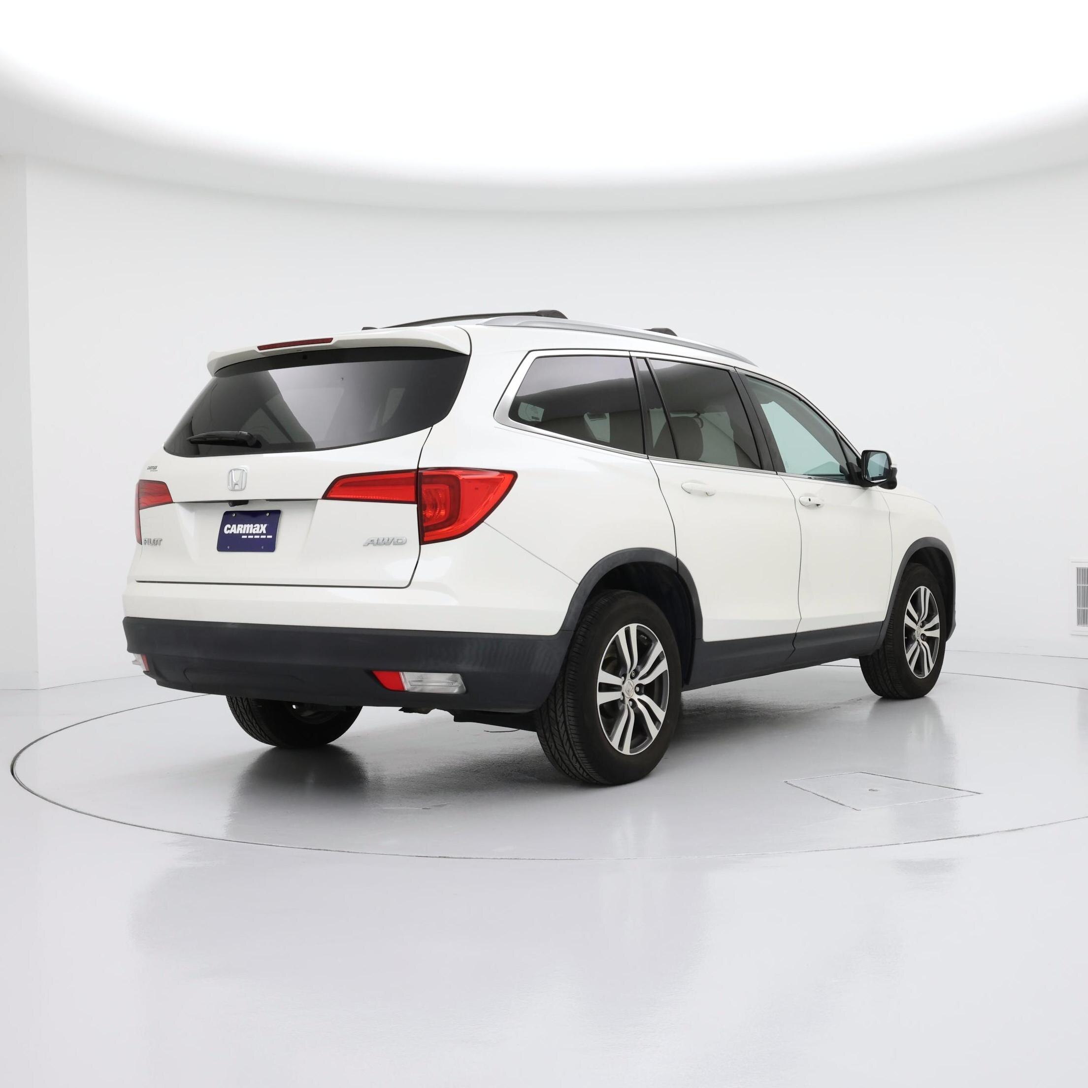 Thumbnail: 2018 Honda Pilot - 8