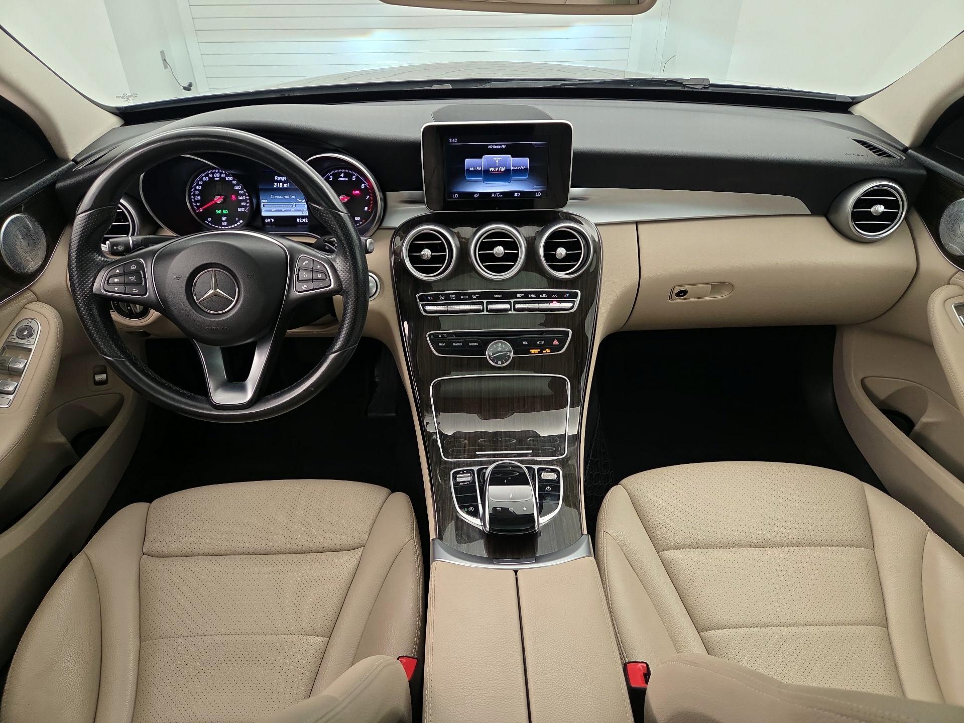 Thumbnail: 2015 Mercedes-Benz C-Class - 9