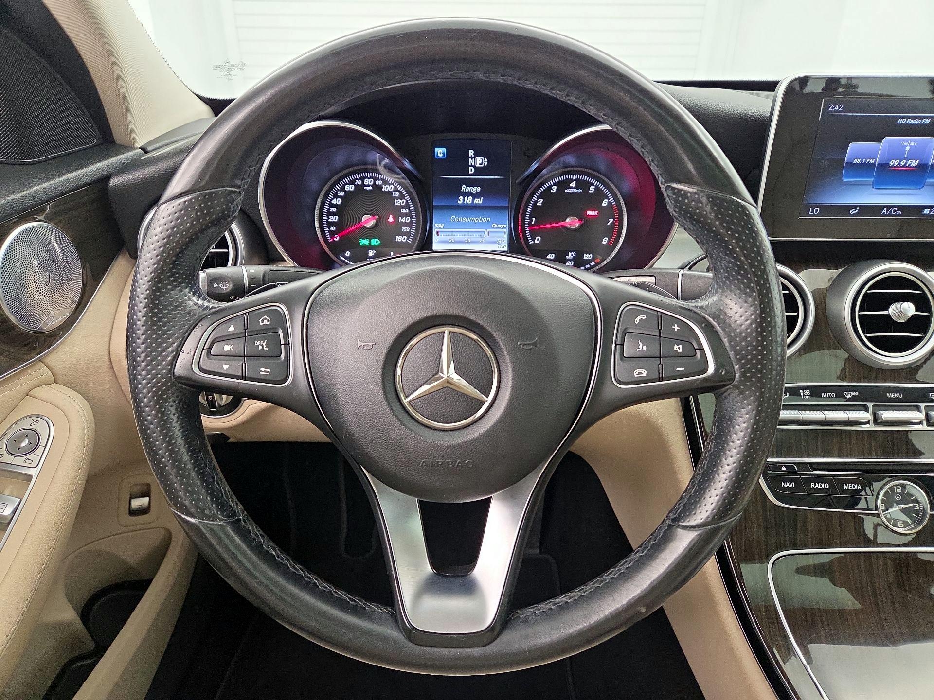 Thumbnail: 2015 Mercedes-Benz C-Class - 10