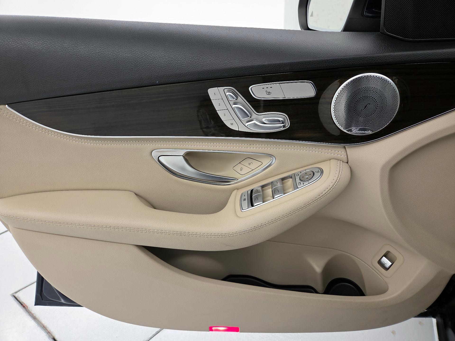 Thumbnail: 2015 Mercedes-Benz C-Class - 12