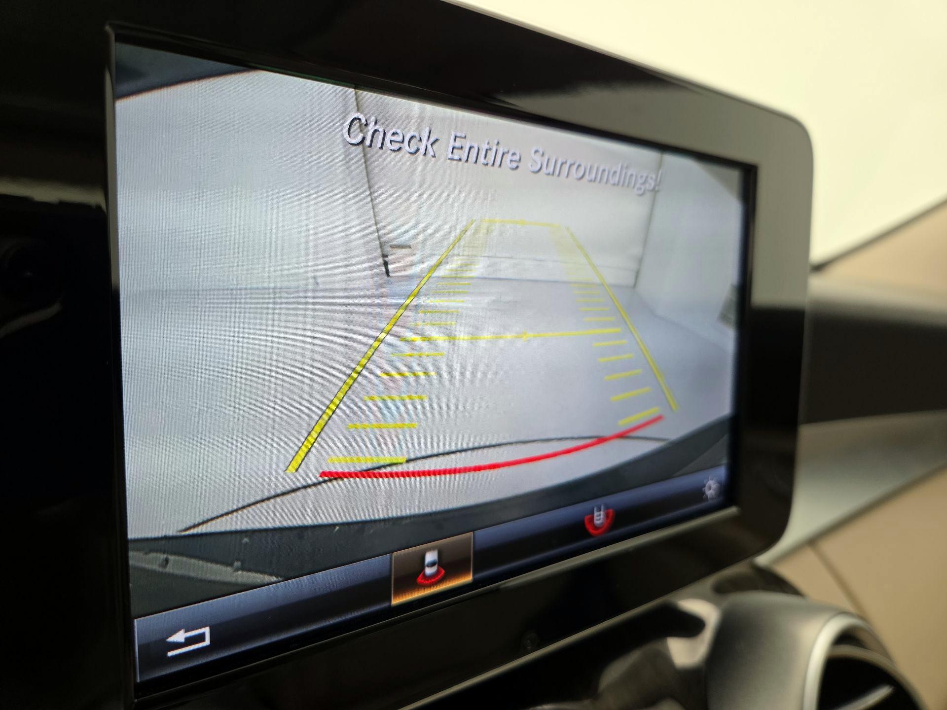 Thumbnail: 2015 Mercedes-Benz C-Class - 15